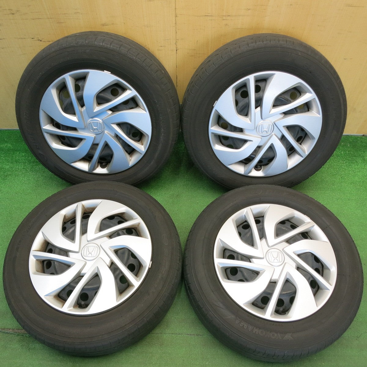 4本価格★ホンダ フリード 純正 スチール 185/65R15 ヨコハマ ブルーアース E50 E50C 15インチ PCD114.3/5H★6041903HAノ