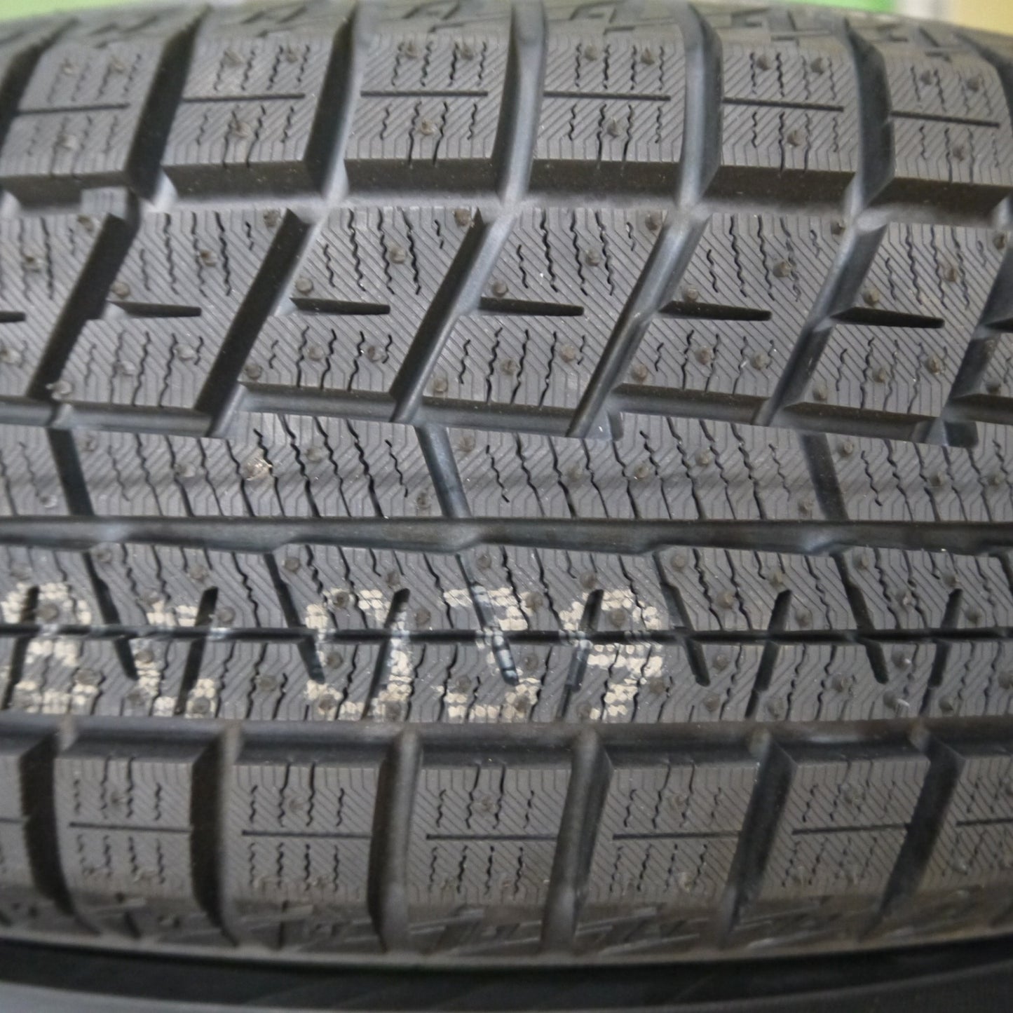 *送料無料* 未使用★スタッドレス 155/65R14 ヨコハマ アイスガード iG60 タイヤ 14インチ タント ミライース ラパン N-ONE 等★4040205Hスタ