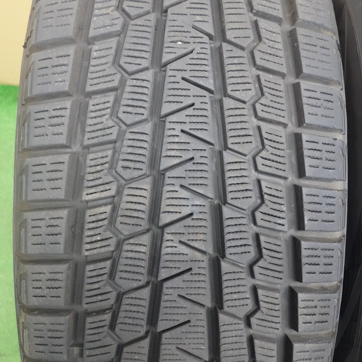 バリ溝！キレイ！9.5分★スタッドレス 225/60R18 ヨコハマ アイスガード G075 JOKER ジョーカー 18インチ PCD114.3/5H★6032001KTス