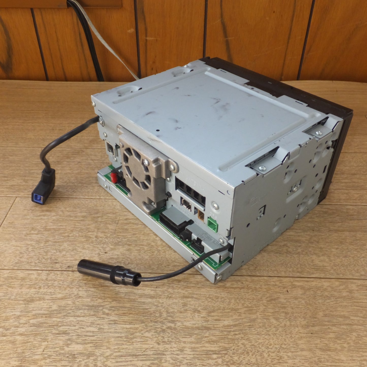 [送料無料] ★カロッツェリア carrozzeria AV一体型HDDナビ AVIC-ZH0007　地図データ 2013年　パイオニア Pioneer★