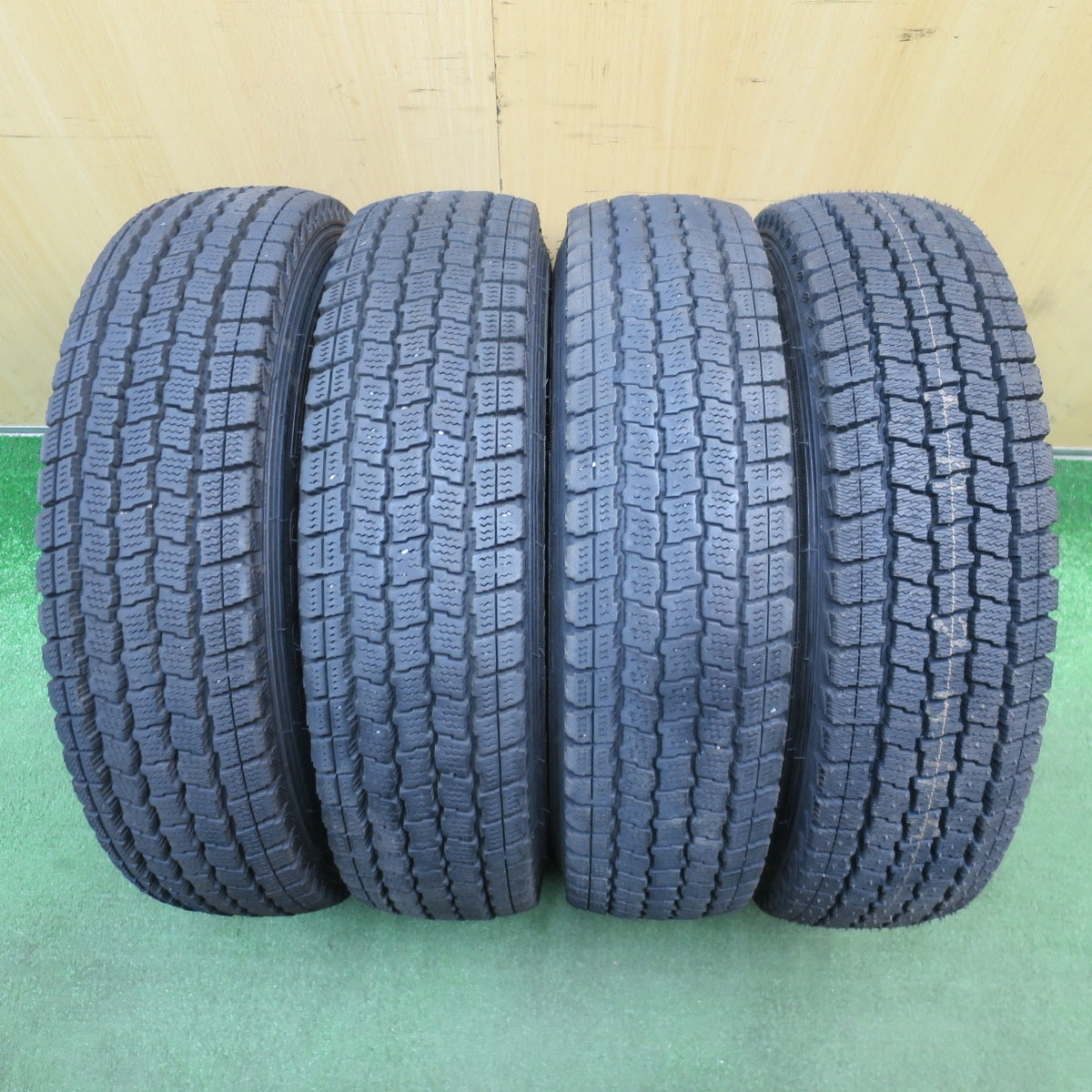 バリ溝！22年！キレイ！9.5分以上★スタッドレス 145R12 6PR グッドイヤー アイスナビ CARGO スチール ホイール カーゴ 12インチ PCD100/4H★6032204NJス