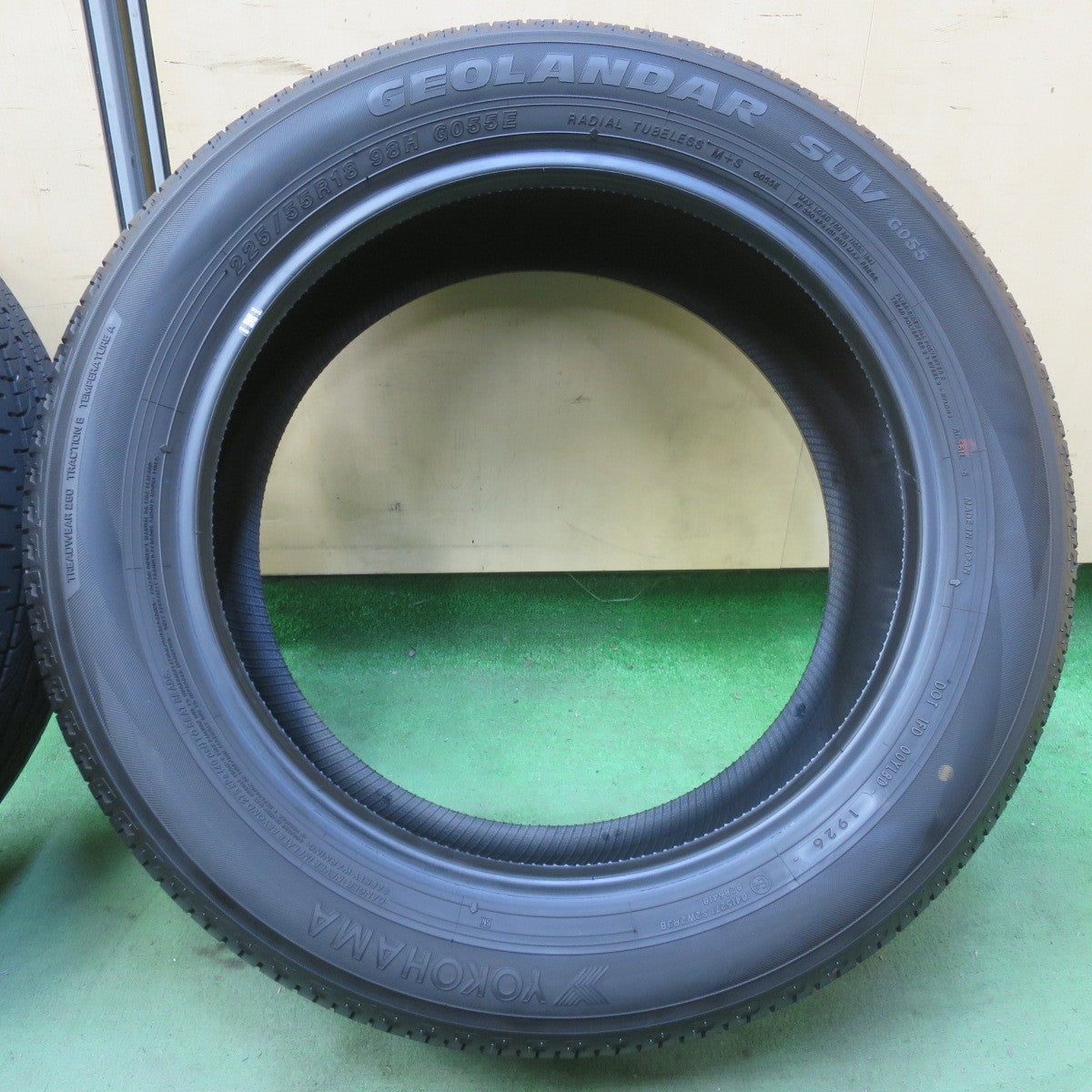 新車外し！26年◎225/55R18 ヨコハマ ジオランダー SUV G055 G055E タイヤ 18インチ デリカ D:5 フォレスター アウトランダー エクリプスクロス 等◎6081008イノタ