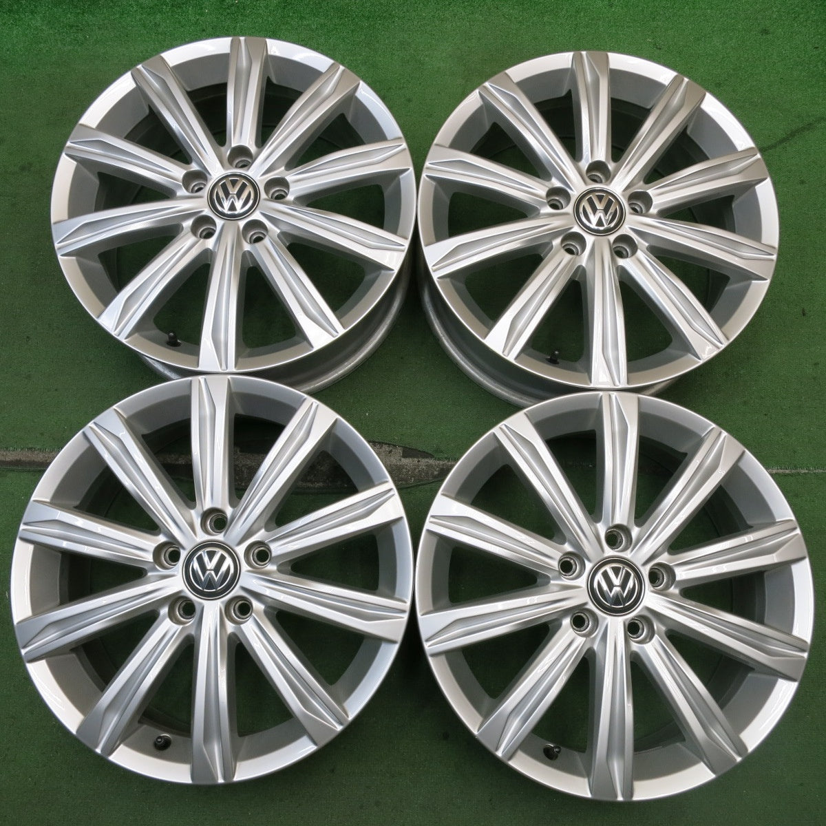 キレイ★VW ワーゲン トゥーラン ハイライン 純正 ホイール 17インチ 6.5J×17H2 PCD112/5H★5081507HAホ