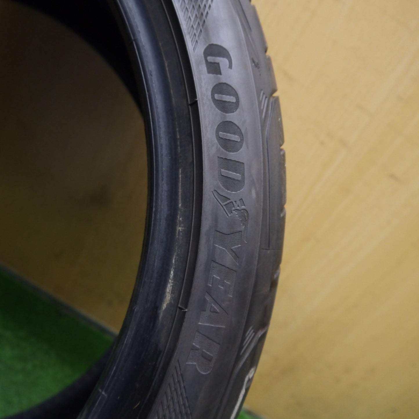 バリ溝！22年！9分！2本★305/30R20 グッドイヤー イーグル F1 SuperSport タイヤ 20インチ ポルシェ 911 フェラーリ 488 等★6032501Hノタ