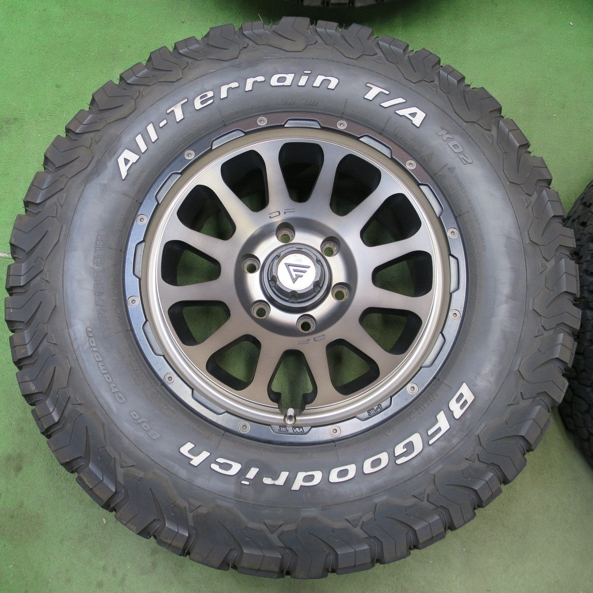 バリ溝！22年！キレイ！9分◎DELTA FORCE CRIMSON 275/70R17 121/118R BFグッドリッチ All-Terrain T/A デルタ フォース 17インチ PCD139.7/6H◎6082501NGノ