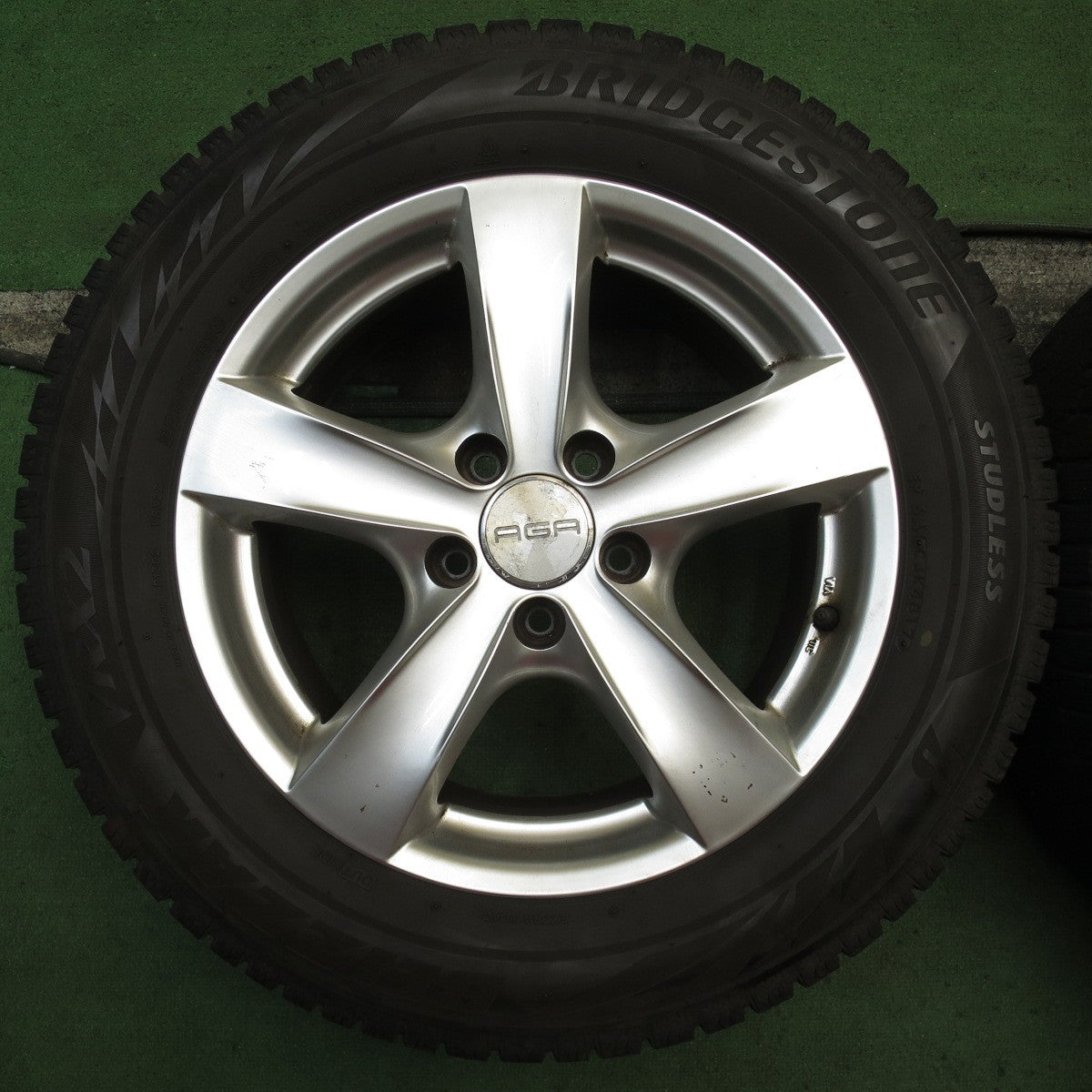 4本価格◎アウディ 等 AGA Nebel 225/55R16 スタッドレス ブリヂストン ブリザック VRX2 ネーベル 16インチ PCD112/5H◎6090702NJス