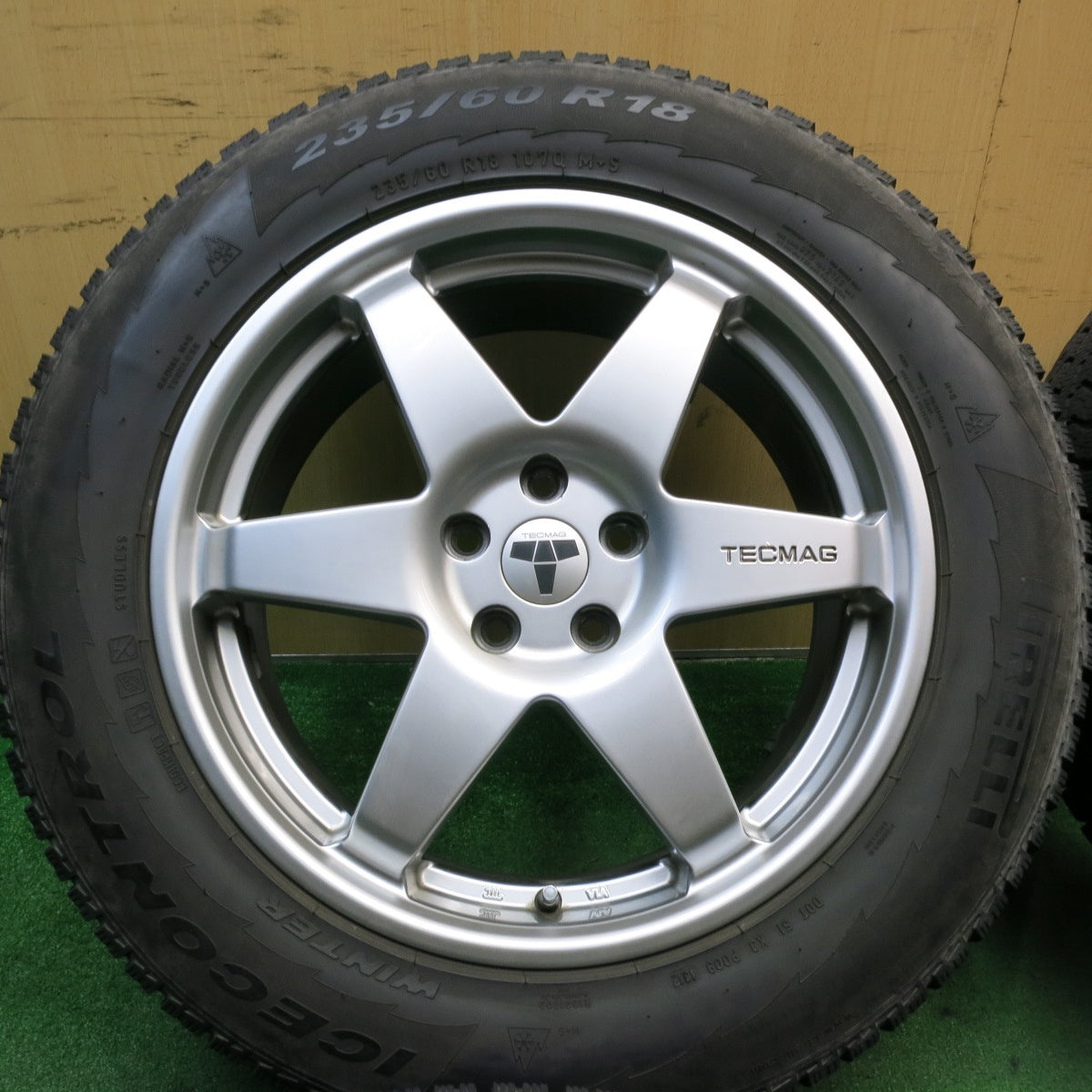 バリ溝！9分★ボルボ 等 TECMAG Type206R 235/60R18 スタッドレス ピレリ アイスコントロール 18インチ テクマグ PCD108/5H★5051203AKス