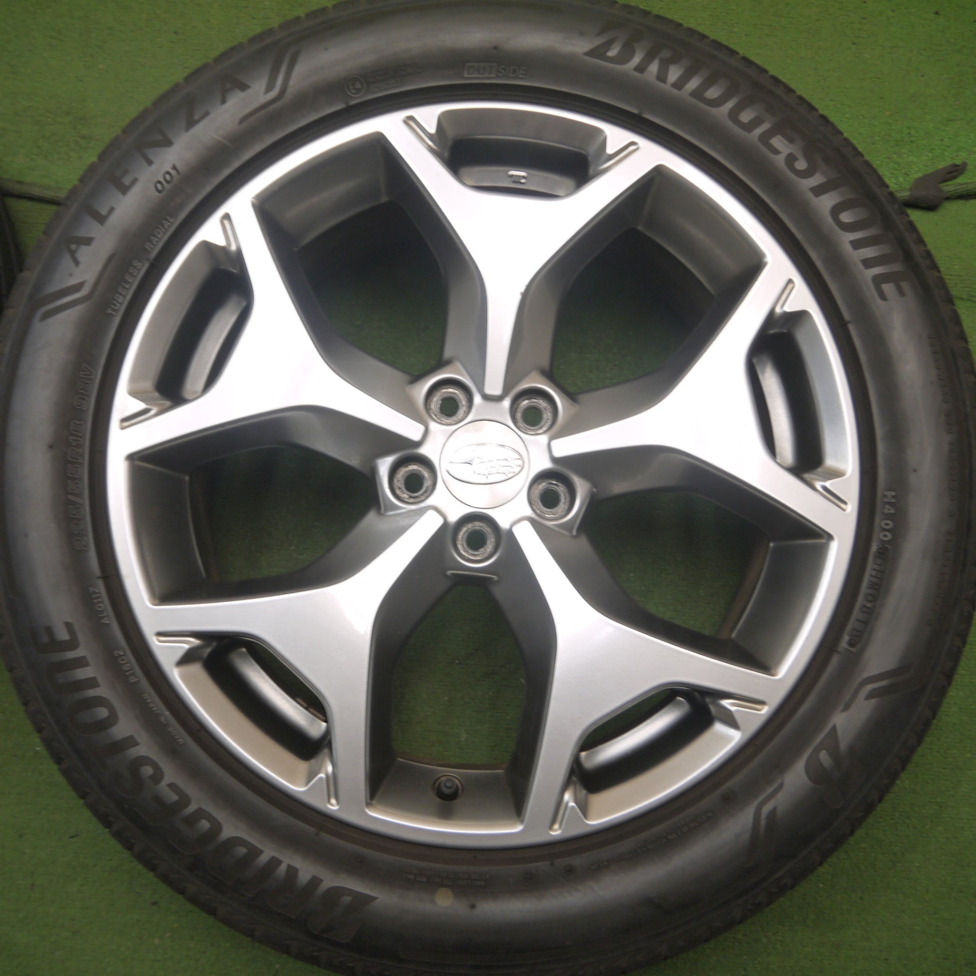 送料無料* キレイ☆スバル フォレスター 純正 225/55R18 ブリヂストン