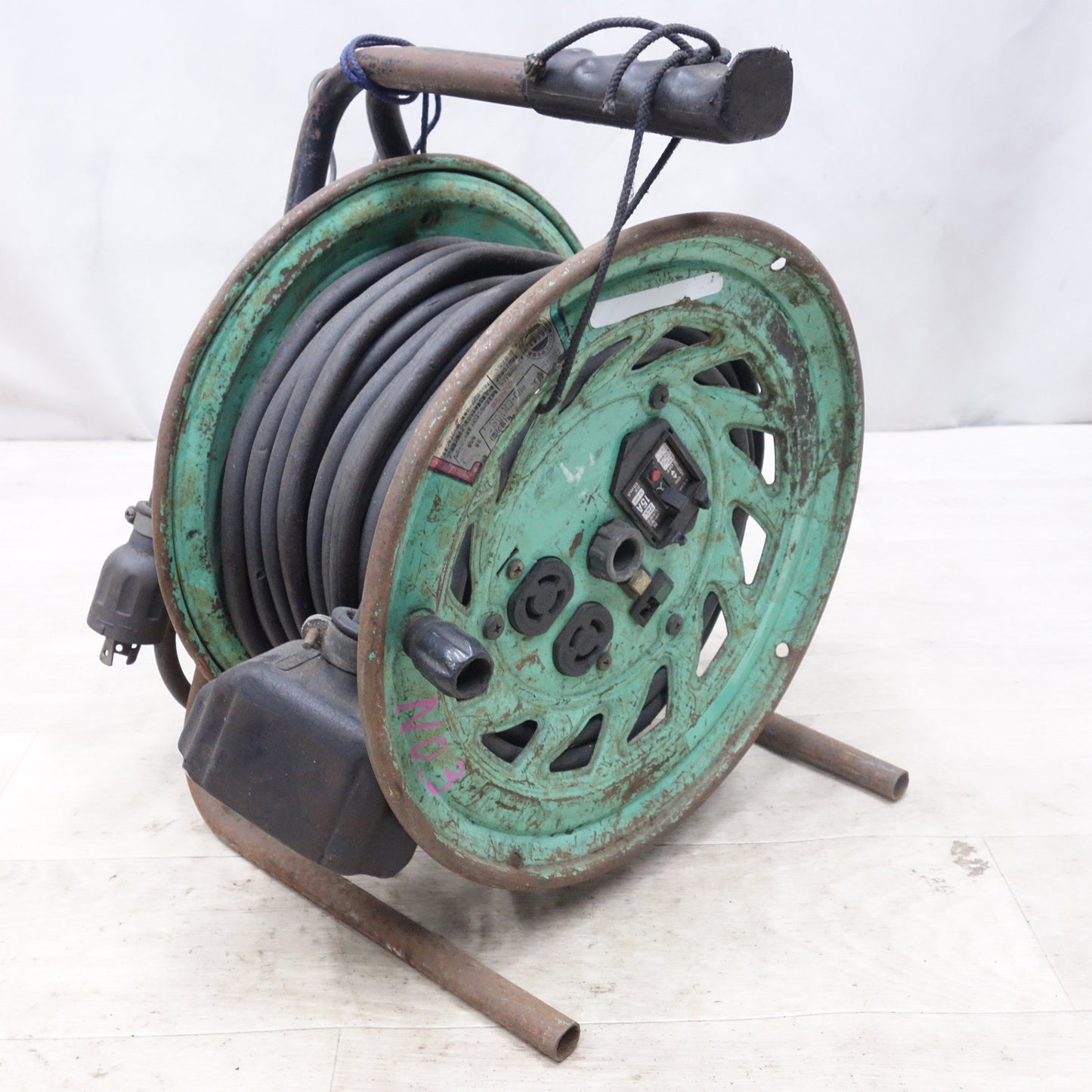 [送料無料] ◆日動 びっくリール 30m RND-EK30SL コードリール 電工 ドラム 屋内型 温度センサー付 ブレーカー付 ロック 引掛 式 緑 グリーン 100V①◆