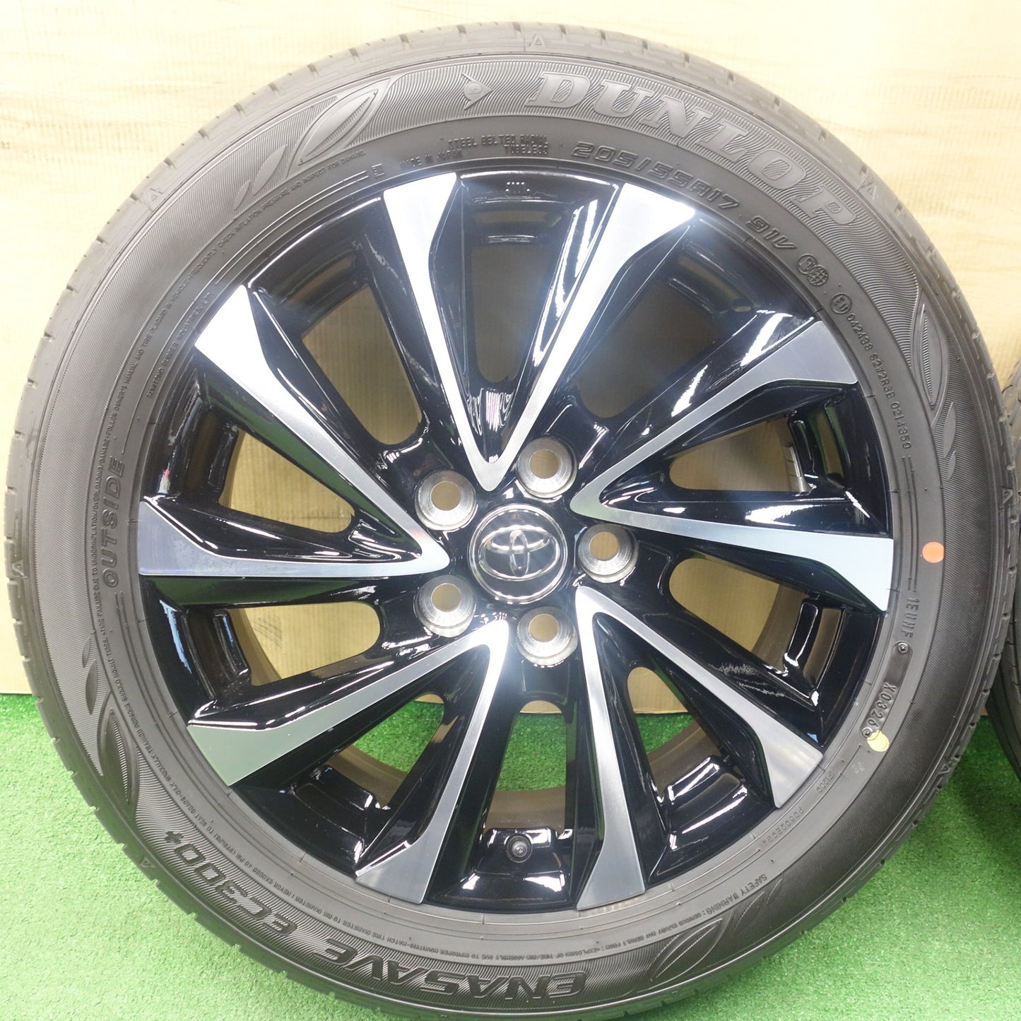 新車外し！26年★トヨタ 90系 ノア ヴォクシー S-Z 純正 205/55R17 ダンロップ エナセーブ EC300+ 17インチ PCD114.3/5H★6030101KTノ