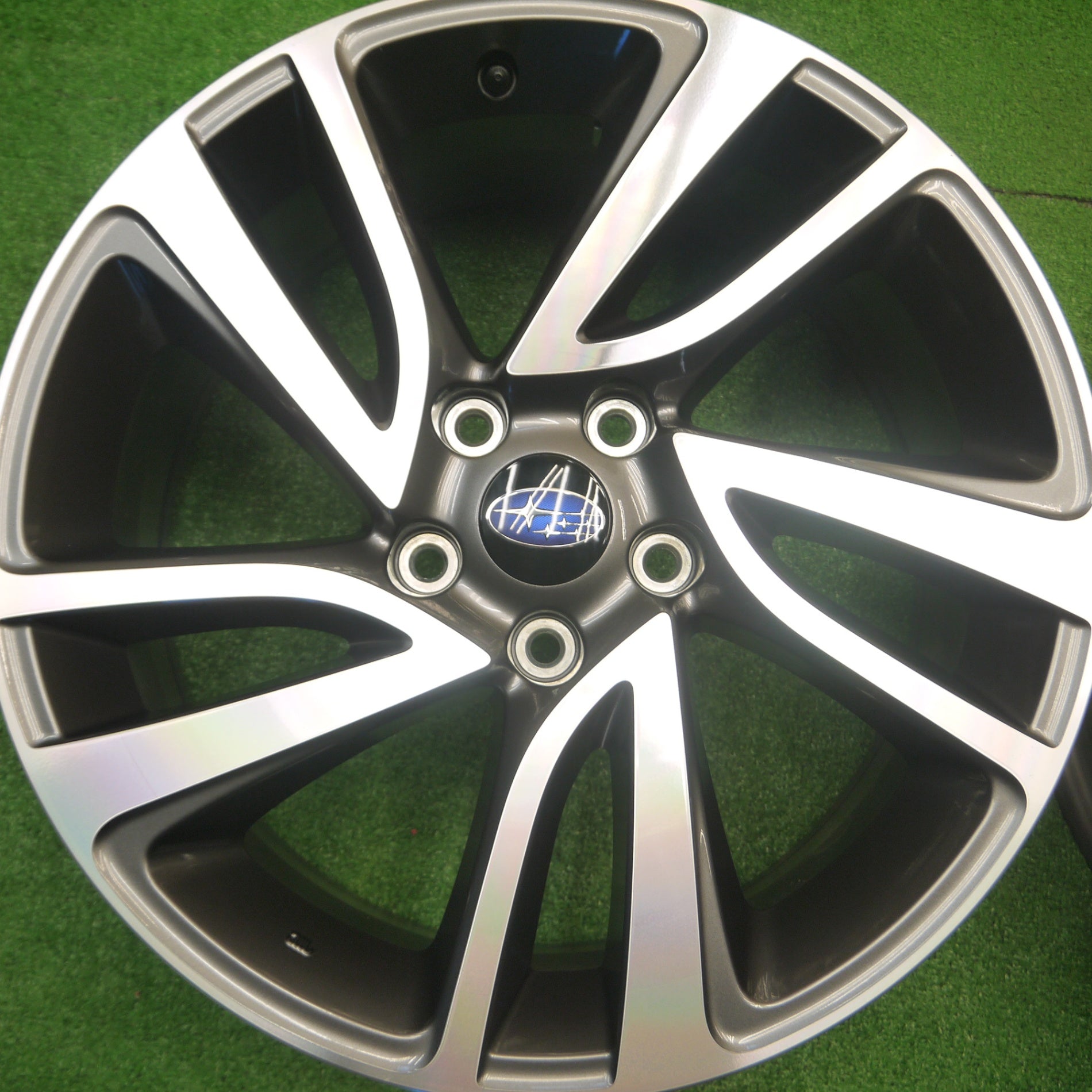 送料無料* 新車外し☆スバル レヴォーグ 純正 ホイール 18インチ 18