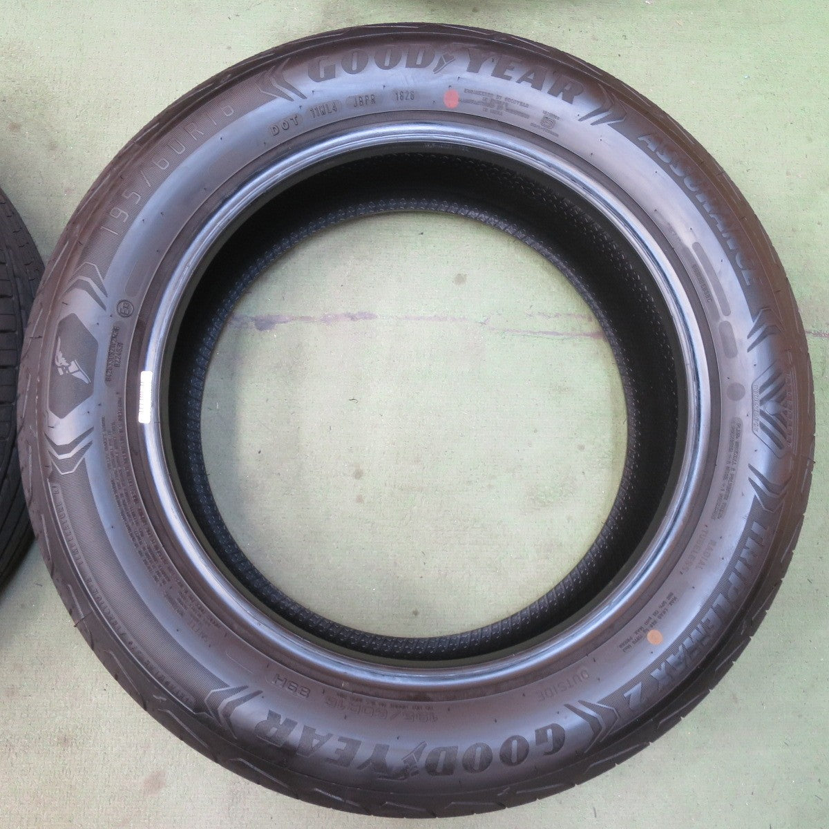 新車外し！26年◎195/60R16 グッドイヤー ASSURANCE TRIPLEMAX2 タイヤ 16インチ フロンクス ウィッシュ セレナ 等◎6092509イノタ
