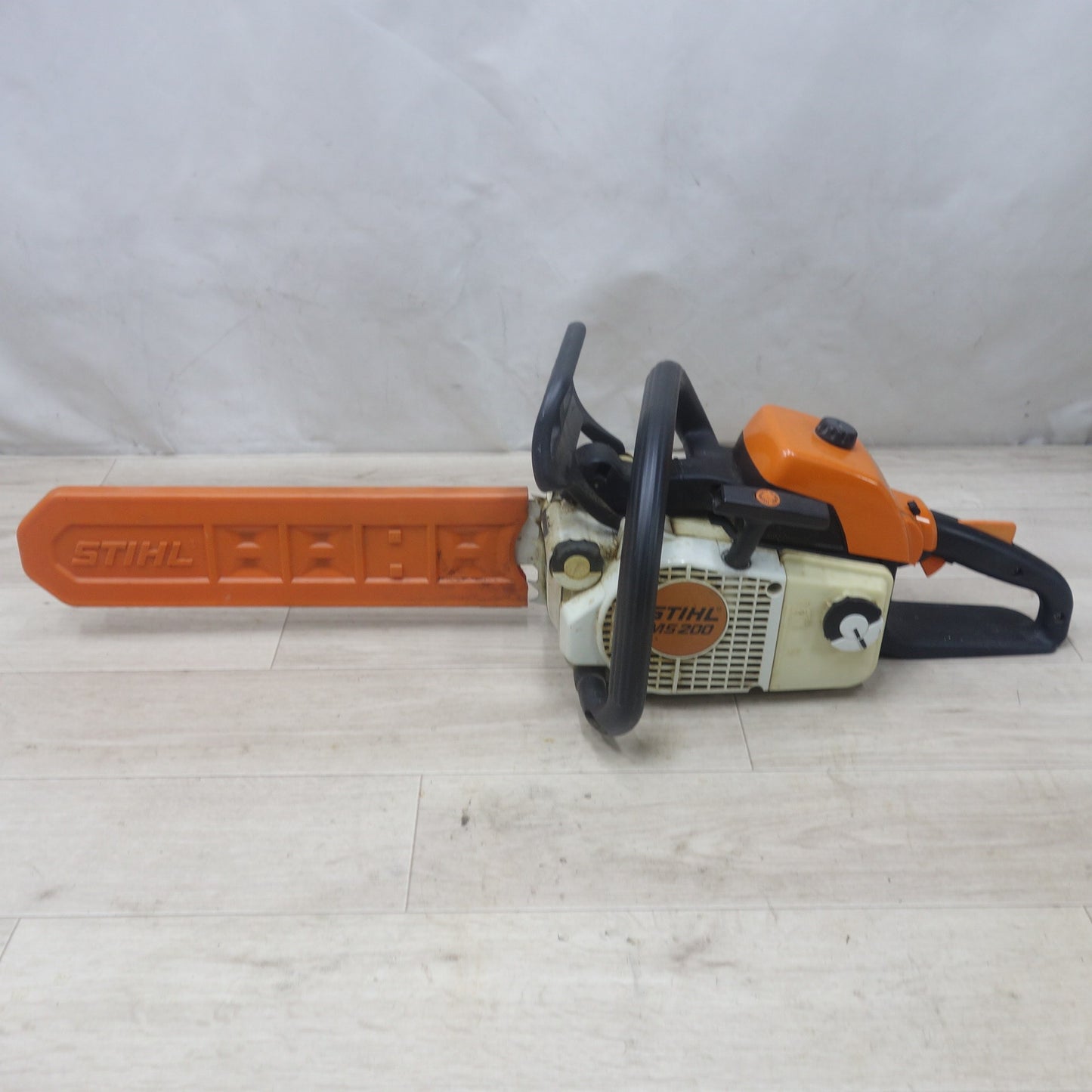 [送料無料] ◆スチール STIHL エンジン チェーンソー MS200 チェンソー 切断機 軽量◆