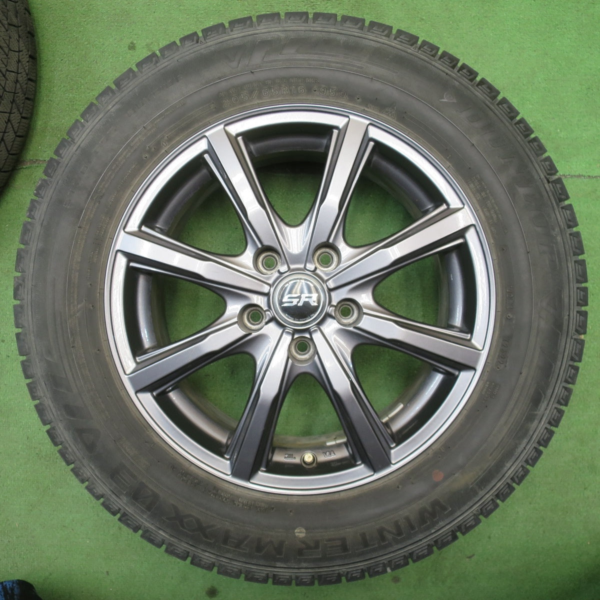 バリ溝！22年！8.5分◎スタッドレス 205/65R16 ダンロップ ウインターマックス 03 STRANGER ストレンジャー 16インチ PCD114.3/5H◎6063001NJノ