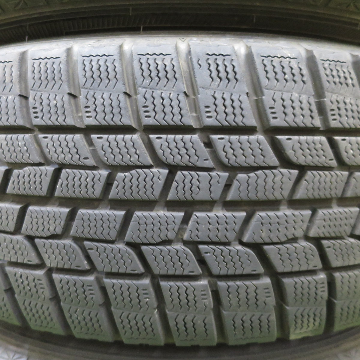 バリ溝！キレイ！9分◎LOXARNY SPORT BADX 215/60R17 スタッドレス グッドイヤー アイスナビ6 ロクサーニ スポーツ 17インチ PCD114.3/5H◎6082103NGス