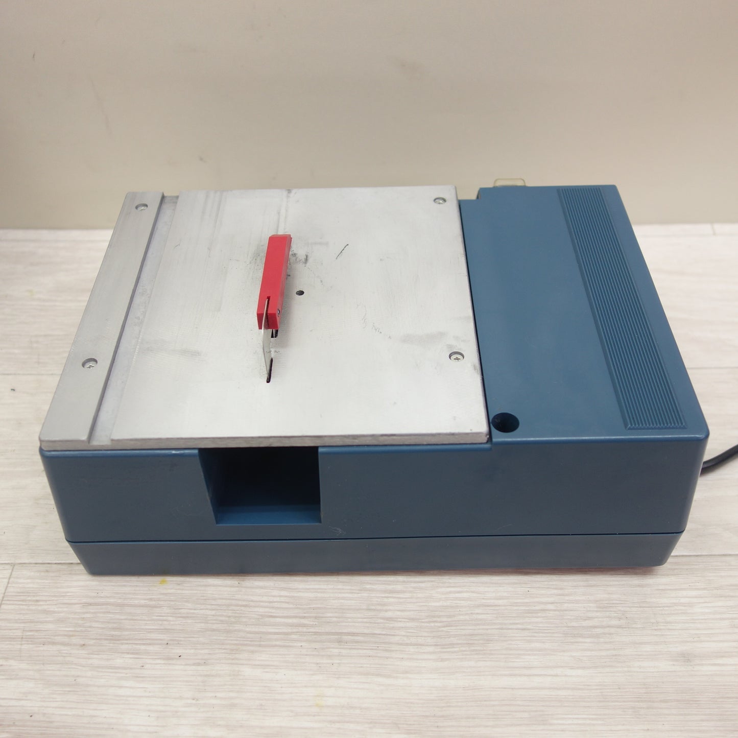 [送料無料] ☆HOZAN PCBカッター K-110 電動 工具 切断機 電気 ノコギリ のこぎり ホーザン PCB CUTTER☆