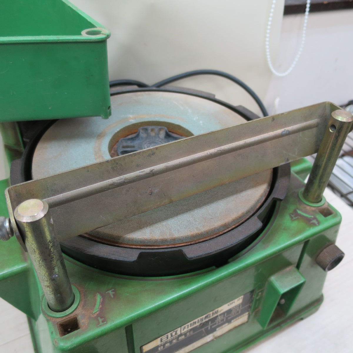 ☆日立 刃物 研磨 機 GK21 電動 工具 研摩 器 刃研ぎ 水研ぎ HITACHI 100V☆