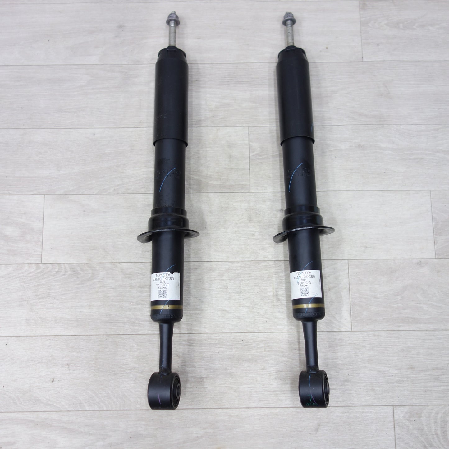[送料無料] ◆トヨタ ハイラックス GUN125 純正 サスペンション 1台分 48541-0K490 48531-0KC30 48510-0KC50◆