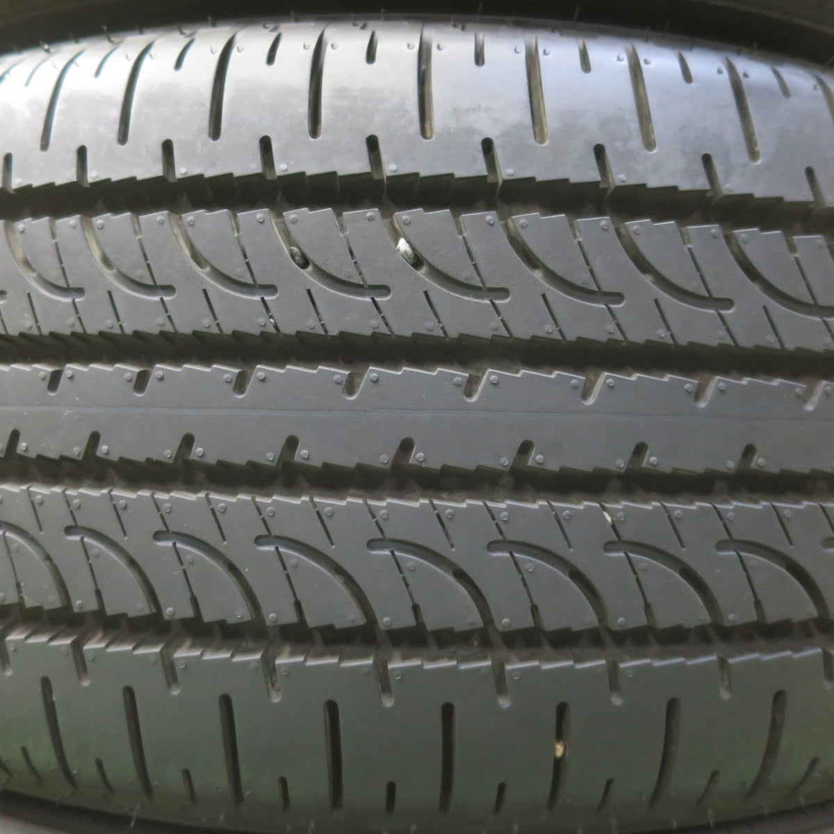 新車外し！26年◎225/55R18 ヨコハマ ジオランダー SUV G055 G055E タイヤ 18インチ デリカ D:5 フォレスター アウトランダー エクリプスクロス 等◎6081008イノタ