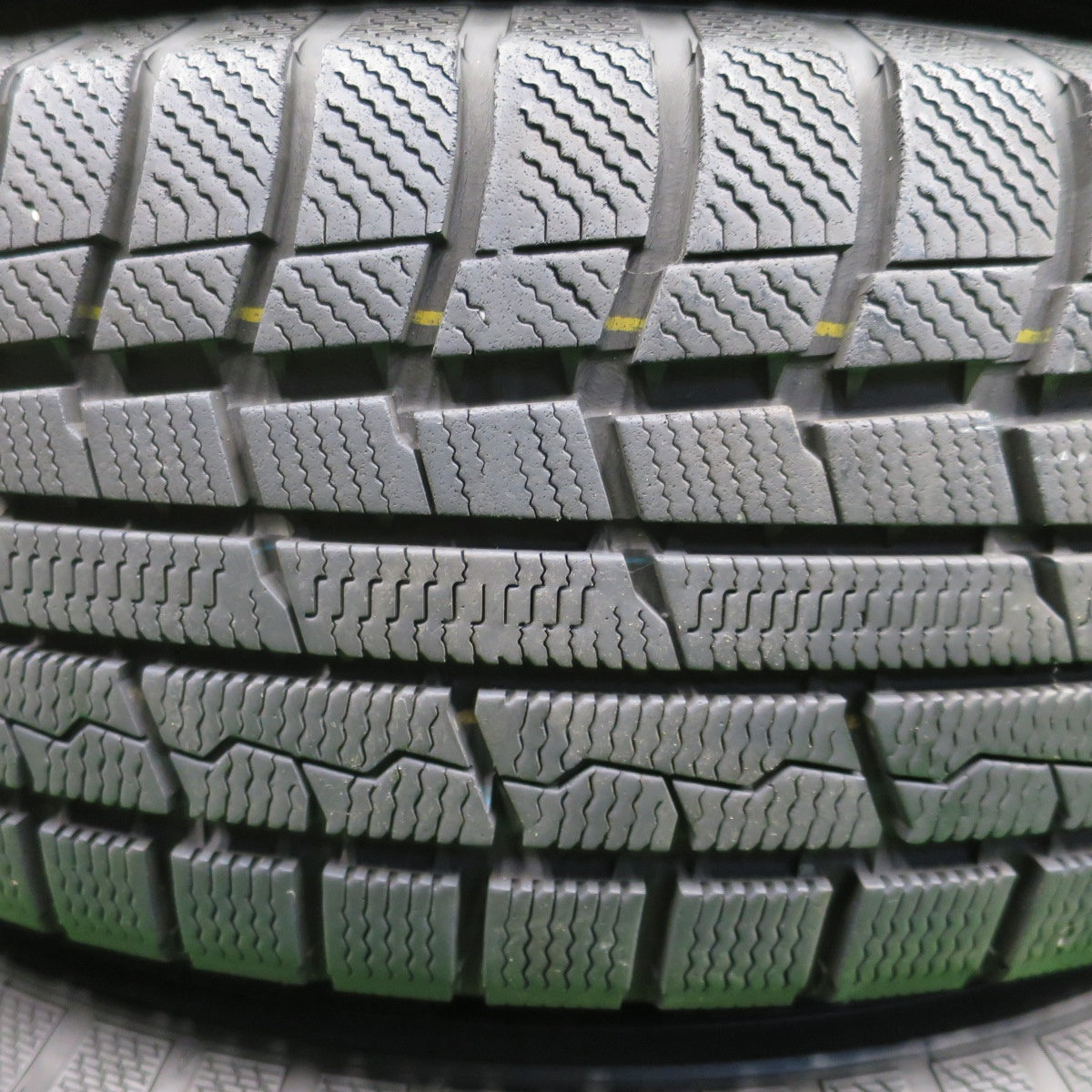 バリ溝！23年！キレイ！9.5分★スタッドレス 215/70R16 トーヨー ウインター トランパス TX MANARAY SPORT マナレイ スポーツ 16インチ PCD114.3/5H★5121003NKス