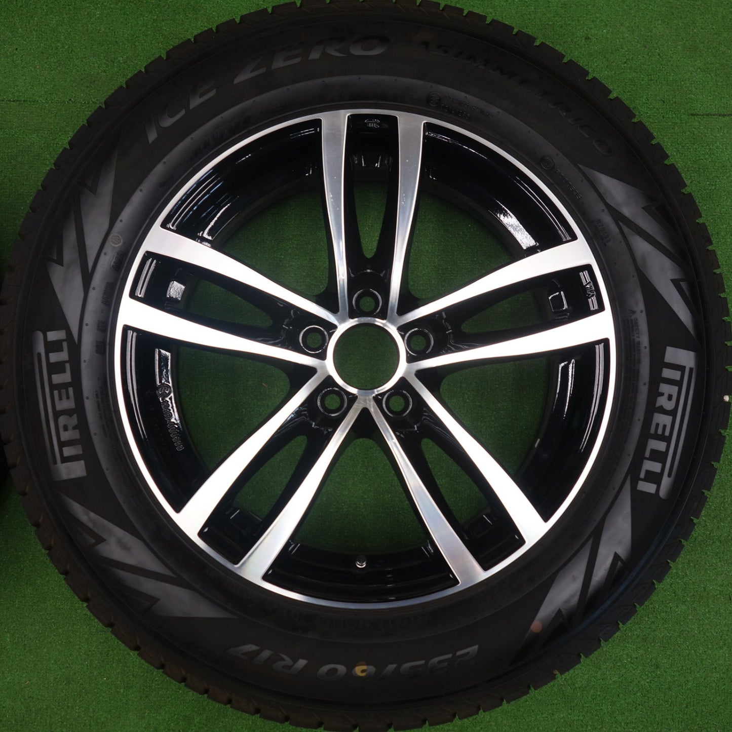 バリ溝！24年！キレイ！9.5分以上◎ボルボ 等 VST Type RC 235/60R17 スタッドレス ピレリ アイスゼロ アシンメトリコ 17インチ PCD108/5H◎6061702KTス