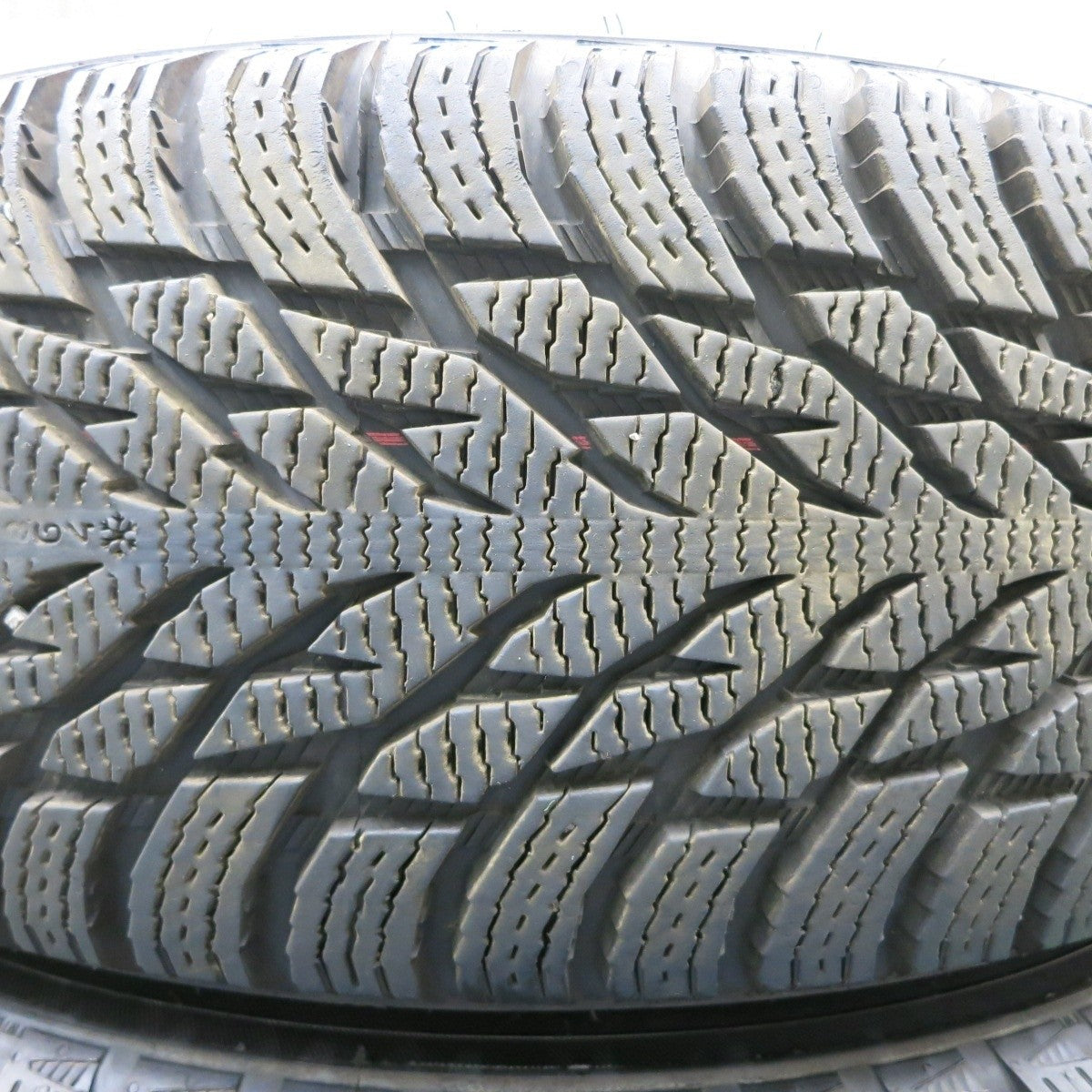 バリ溝！21年！9.5分★スタッドレス 205/65R15 ノキアン ハッカペリッタ R3 Eurodesign ユーロデザイン PCD100/5H★4040309NJス
