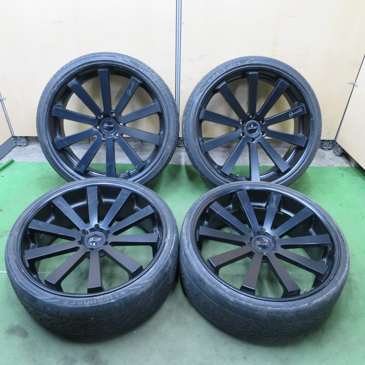 4本価格★Gianelle 295/30R26 ライオンハート LH-TEN ジェネリー 26インチ PCD139.7/6H★6061301ナノ