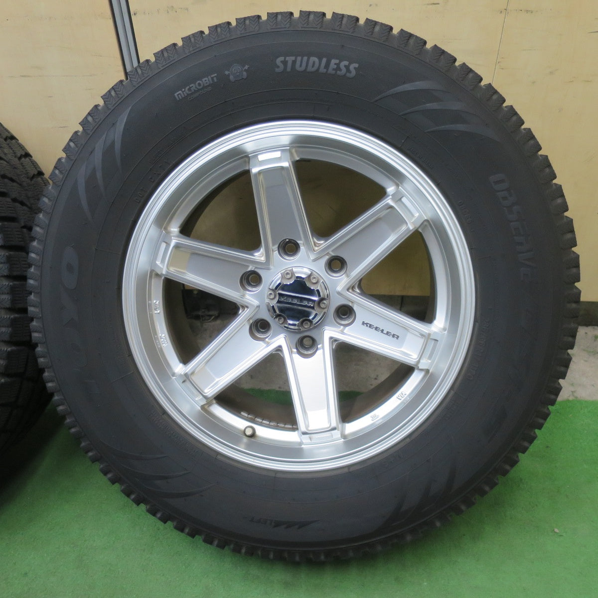 バリ溝！キレイ！9.5分★KEELER TACTICS 265/65R17 スタッドレス トーヨー オブザーブ GSi-5 キーラー タクティクス 17インチ PCD139.7/6H★6013002ナス