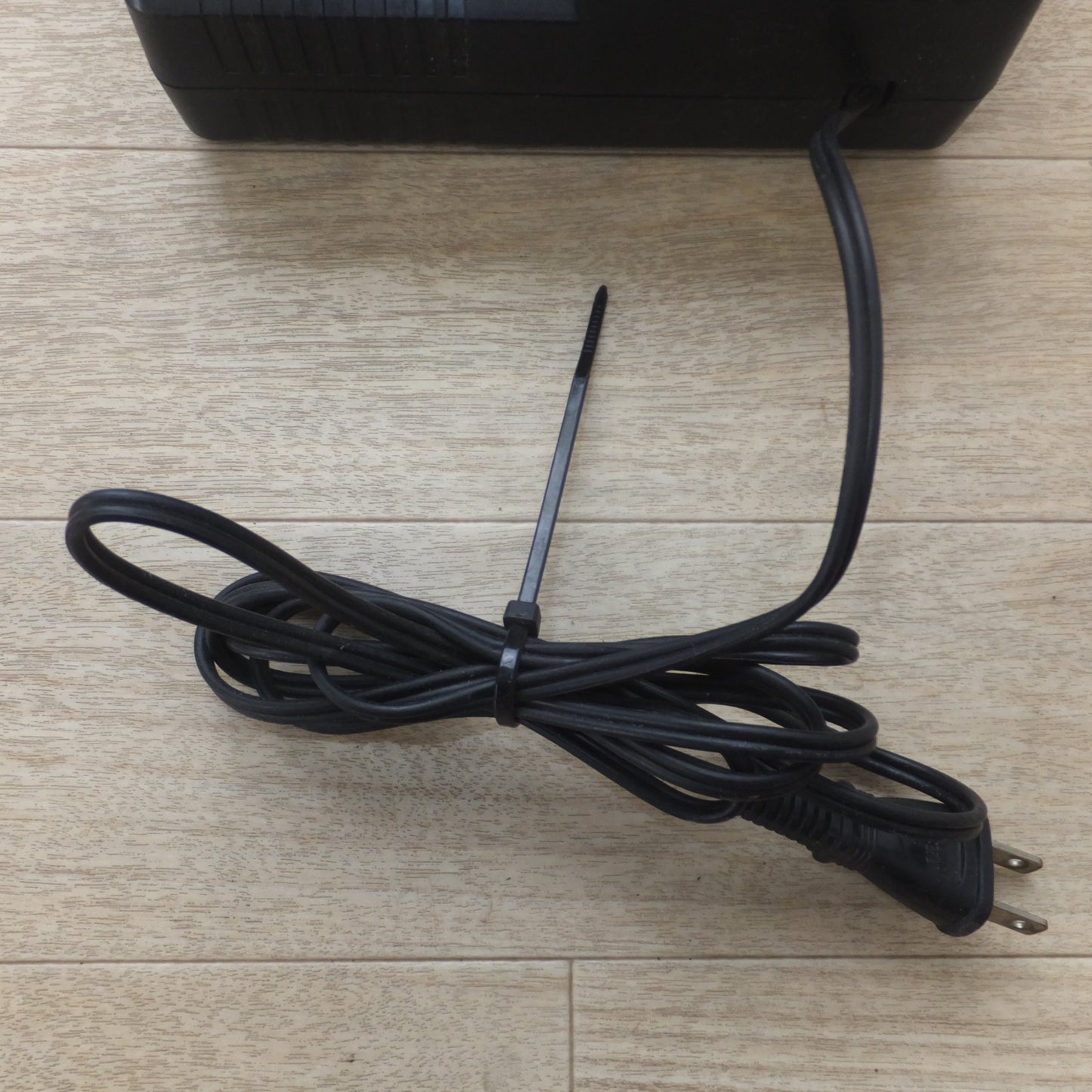 [送料無料] ★日立 HITACHI 急速充電器 UC18YDL　100V 50/60Hz 480VA　DC18-14.4V 12A★