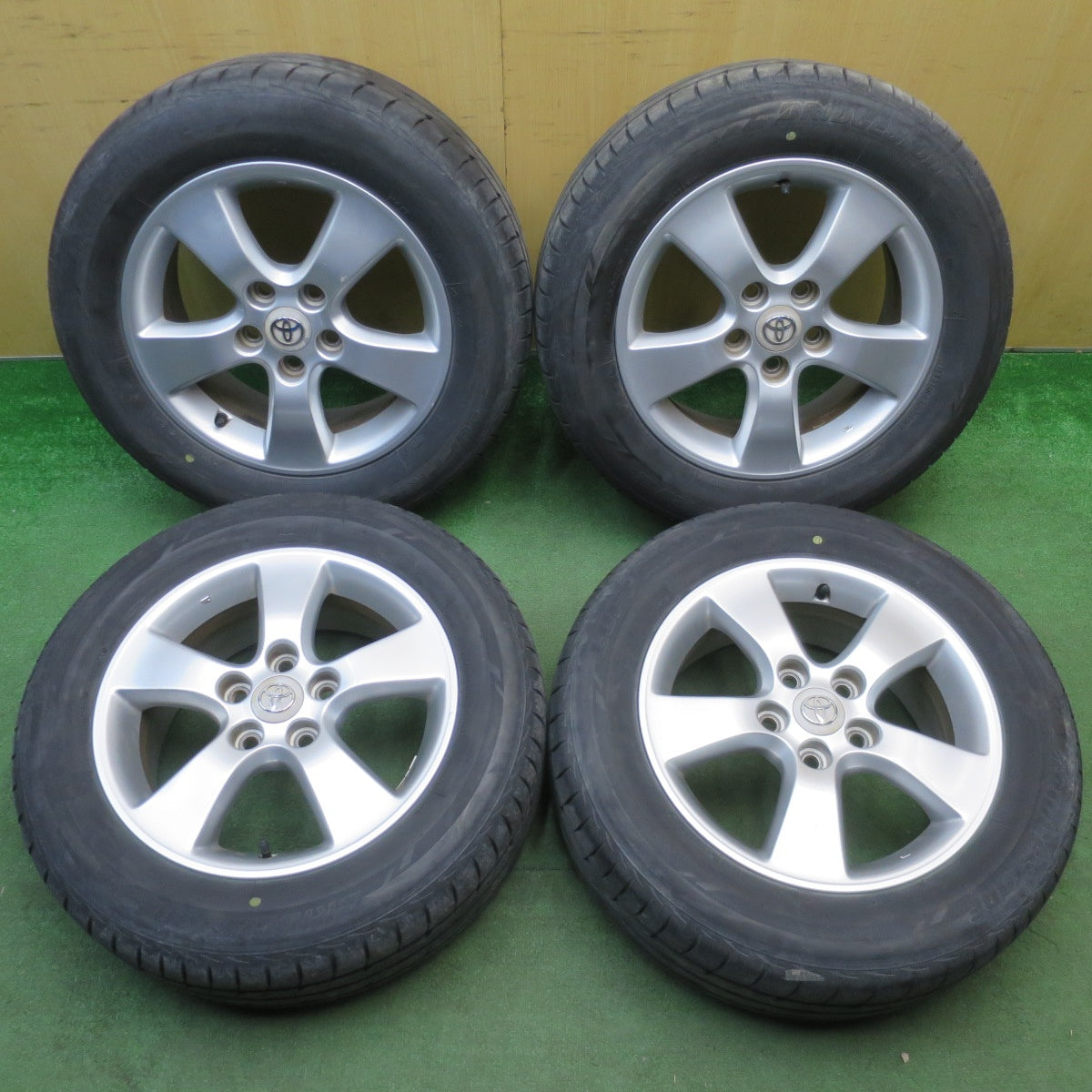 バリ溝！9分★トヨタ 30系 エスティマ 純正 215/60R16 ブリヂストン LUFT RV2 16インチ PCD114.3/5H★6032408NJノ