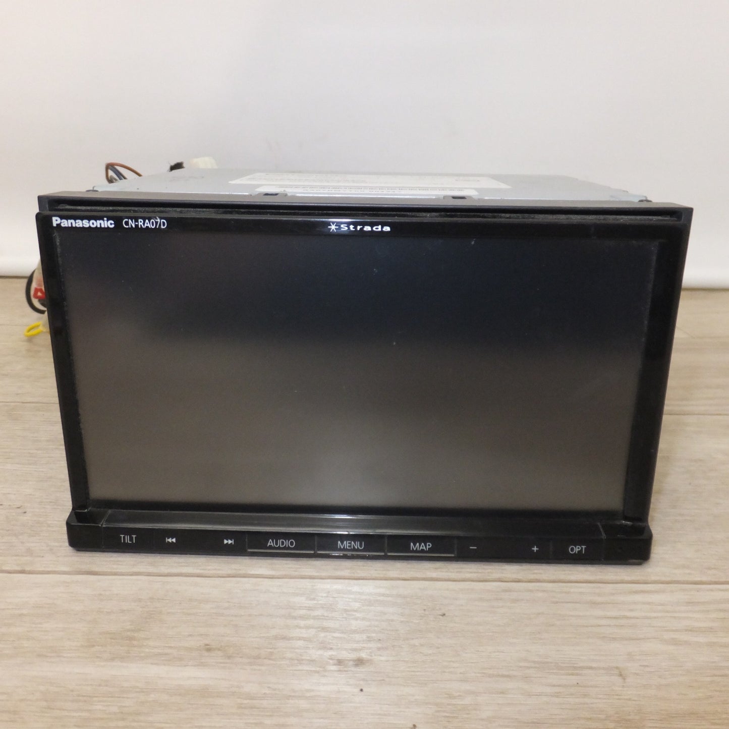 [送料無料] ★パナソニック Panasonic SDカーナビステーション Strada CN-RA07D[23]★