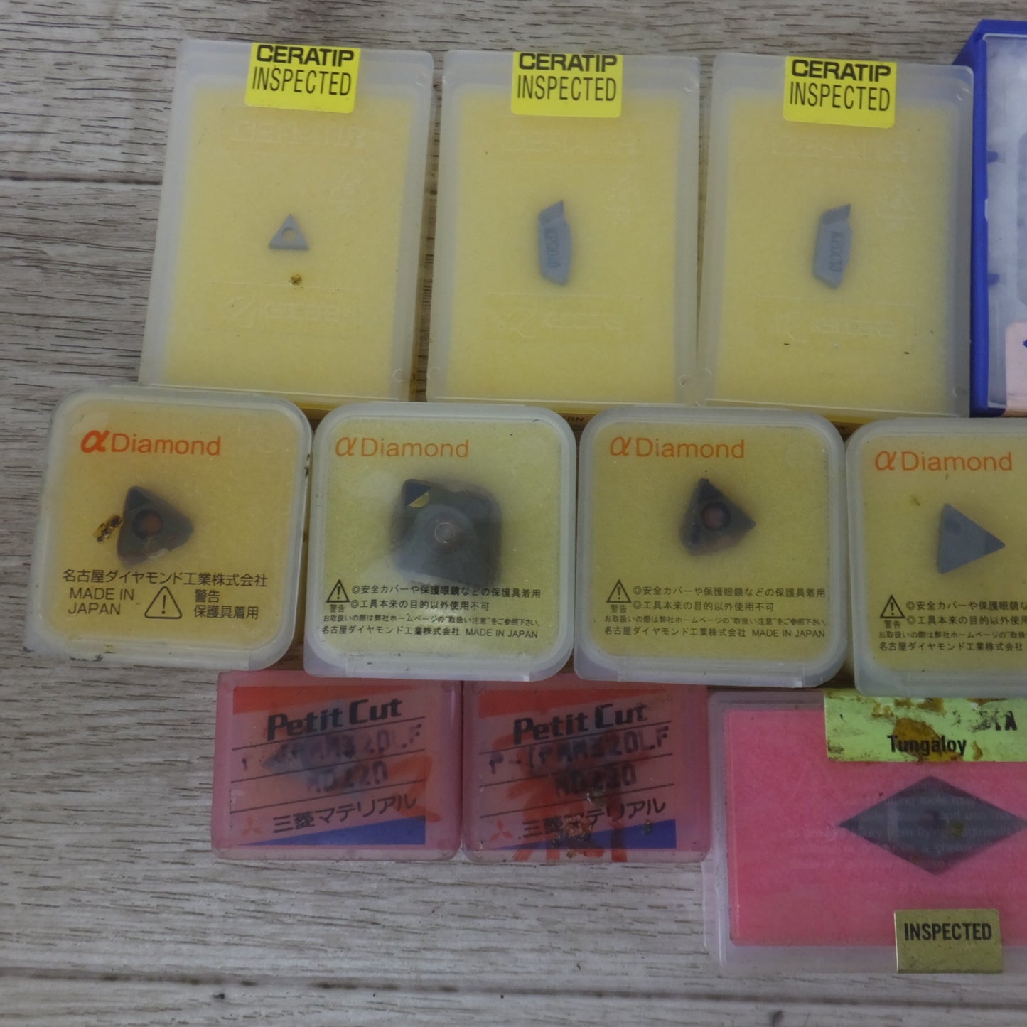 ★三菱 京セラ CERACHIP SUMITOMO Diamond Tungaloy DIAEDGE など　旋盤チップ 各種 29箱 セット★ [送料無料]