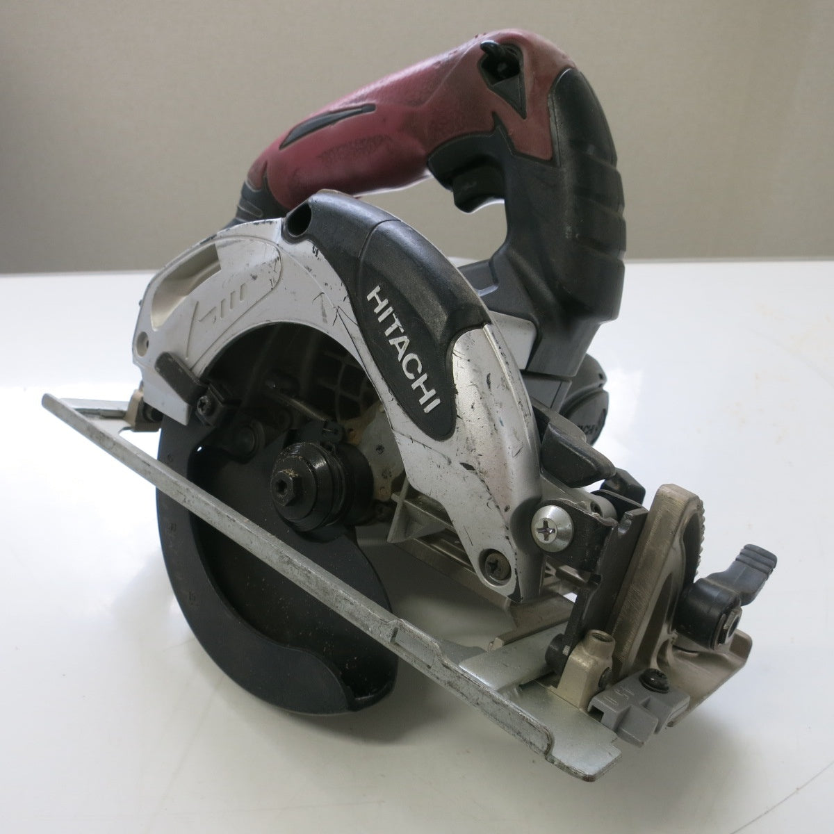 送料無料] ◇日立工機 125mm コードレス 丸のこ 14.4V C14DSL2