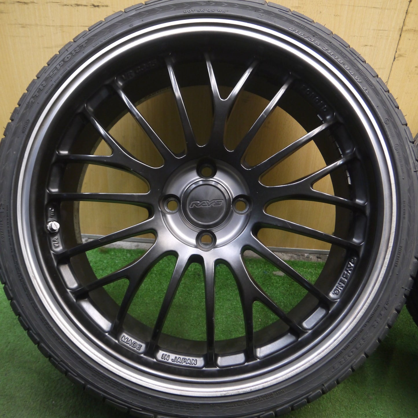 *送料無料* バリ溝！キレイ！9.5分★アバルト等 RAYS C345 PRIME 215/35R18 ATR SPORT レイズ 18インチ PCD98/4H★4030404Hノ