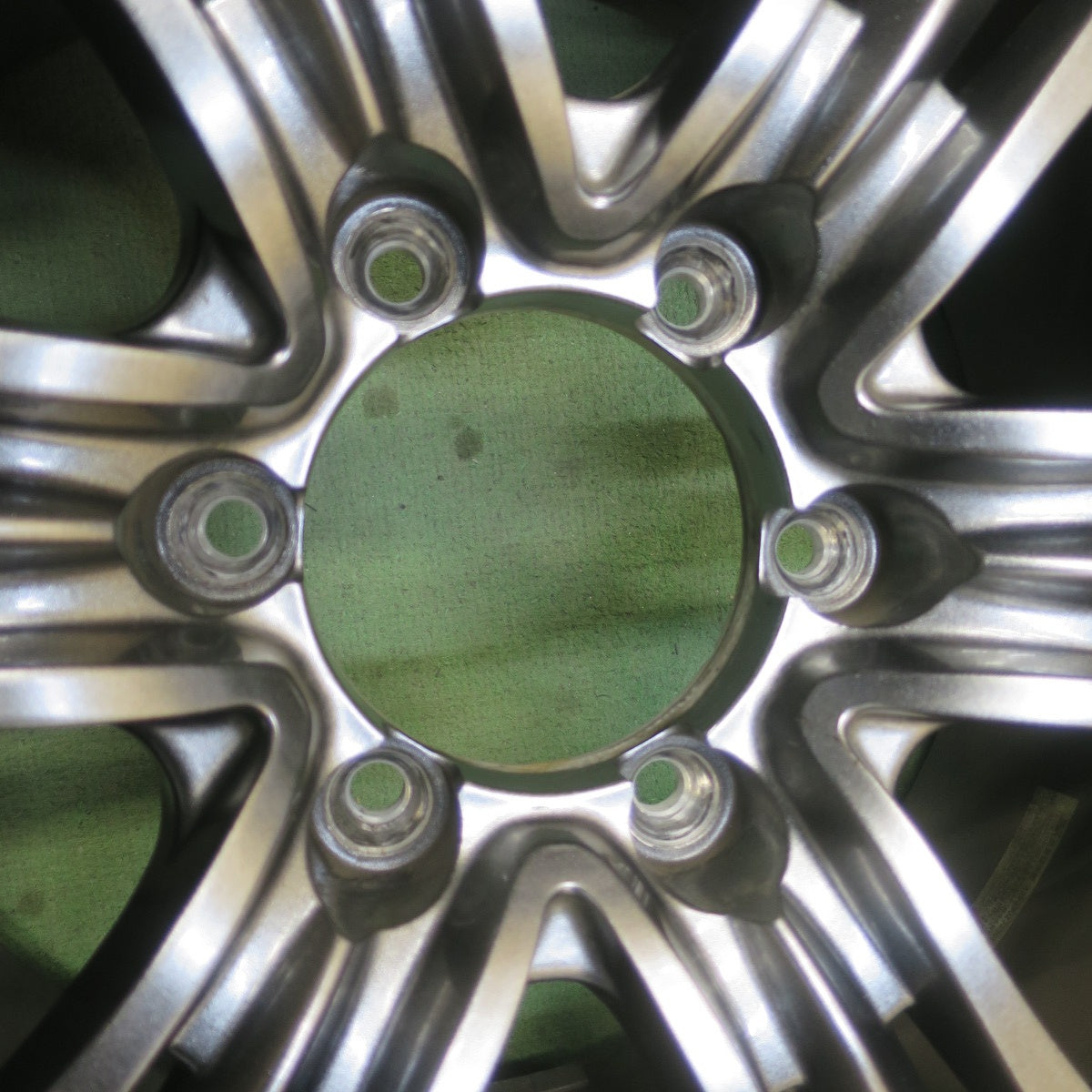 バリ溝！23年！キレイ！9.5分★スタッドレス 265/65R17 ブリヂストン ブリザック DM-V3 BAZALT X TYPE2 バザルト タイプ2 17インチ PCD139.7/6H★6040708イス