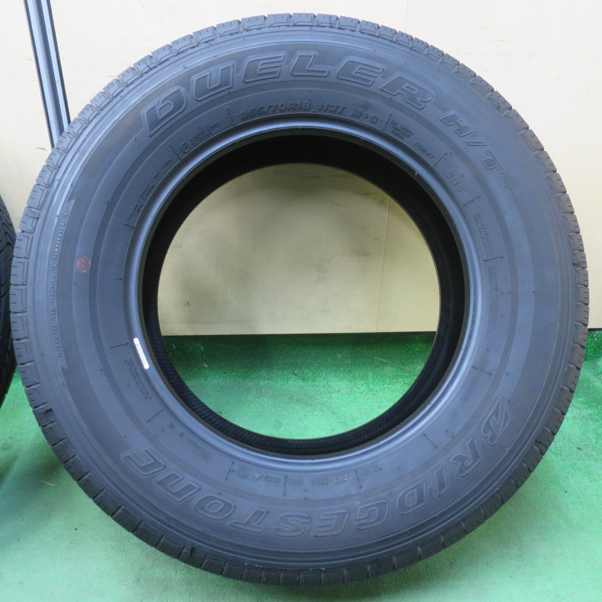 バリ溝！23年！9.5分★255/70R18 ブリヂストン デューラー H/T 685 タイヤ 18インチ ジープ ラングラー 等★5051002イノタ