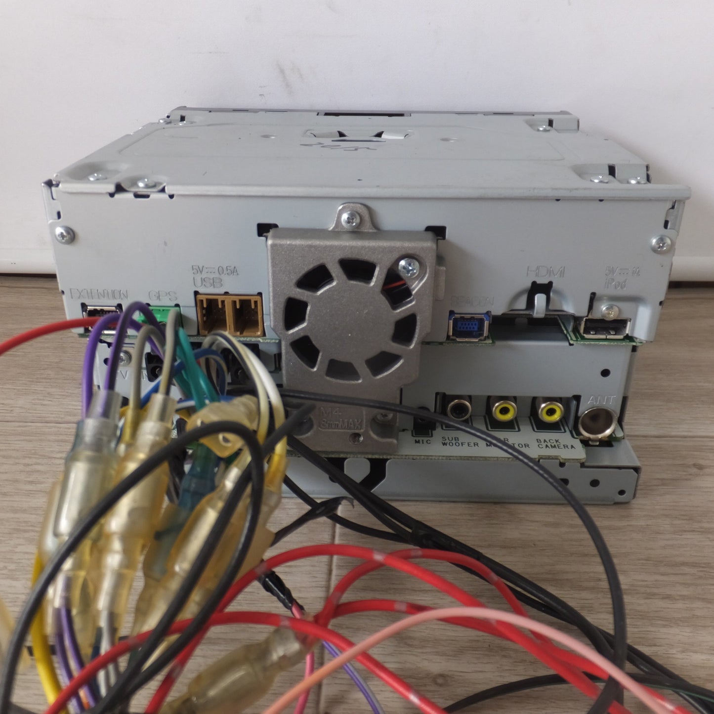 [送料無料] ★カロッツェリア carrozzeria AV一体型メモリーナビゲーション 楽ナビ AVIC-RZ99[45]★