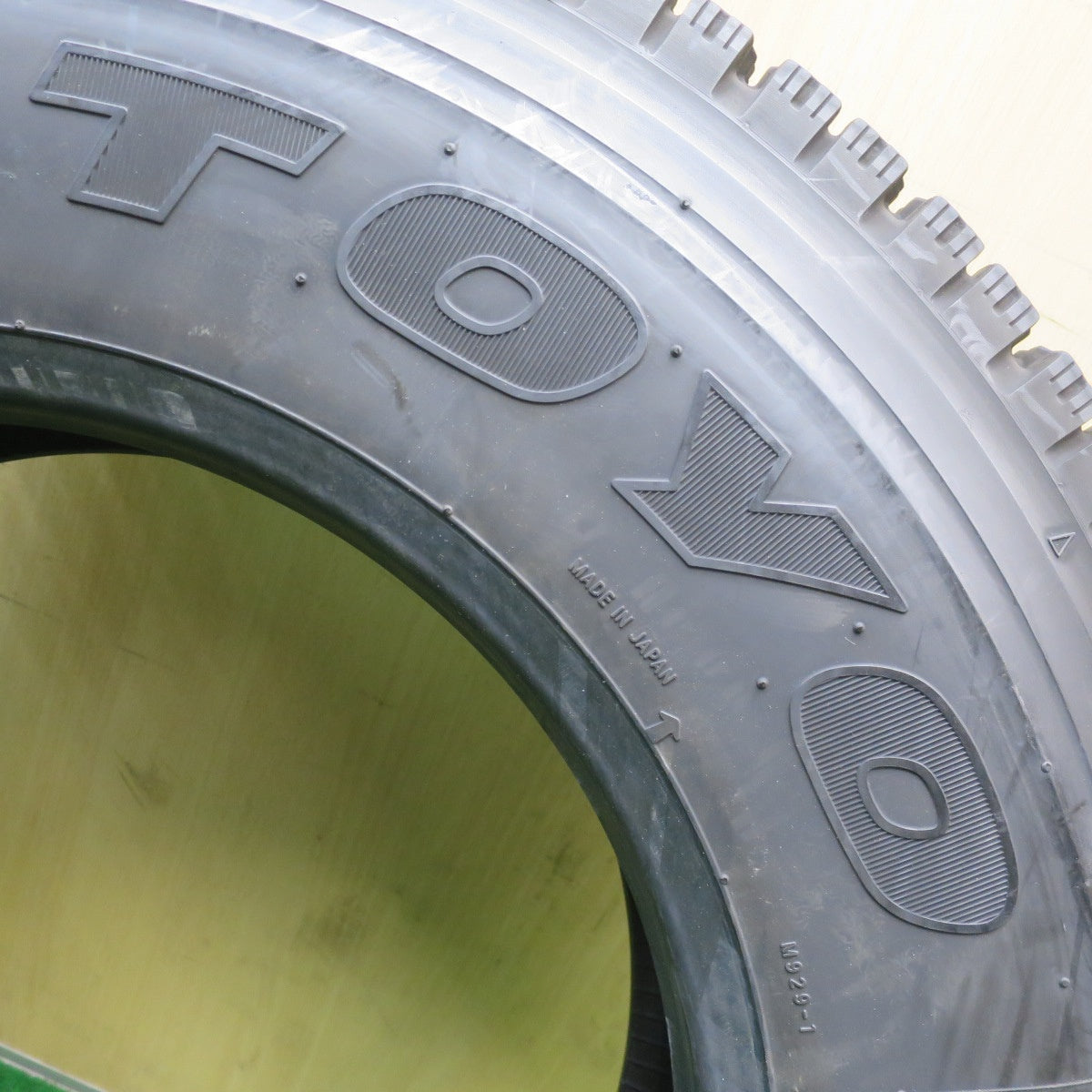 2本価格！22年★トラック タイヤ 225/80R17.5 123/122L スタッドレス トーヨー M929 Premium 17.5インチ★5110902NJスタ