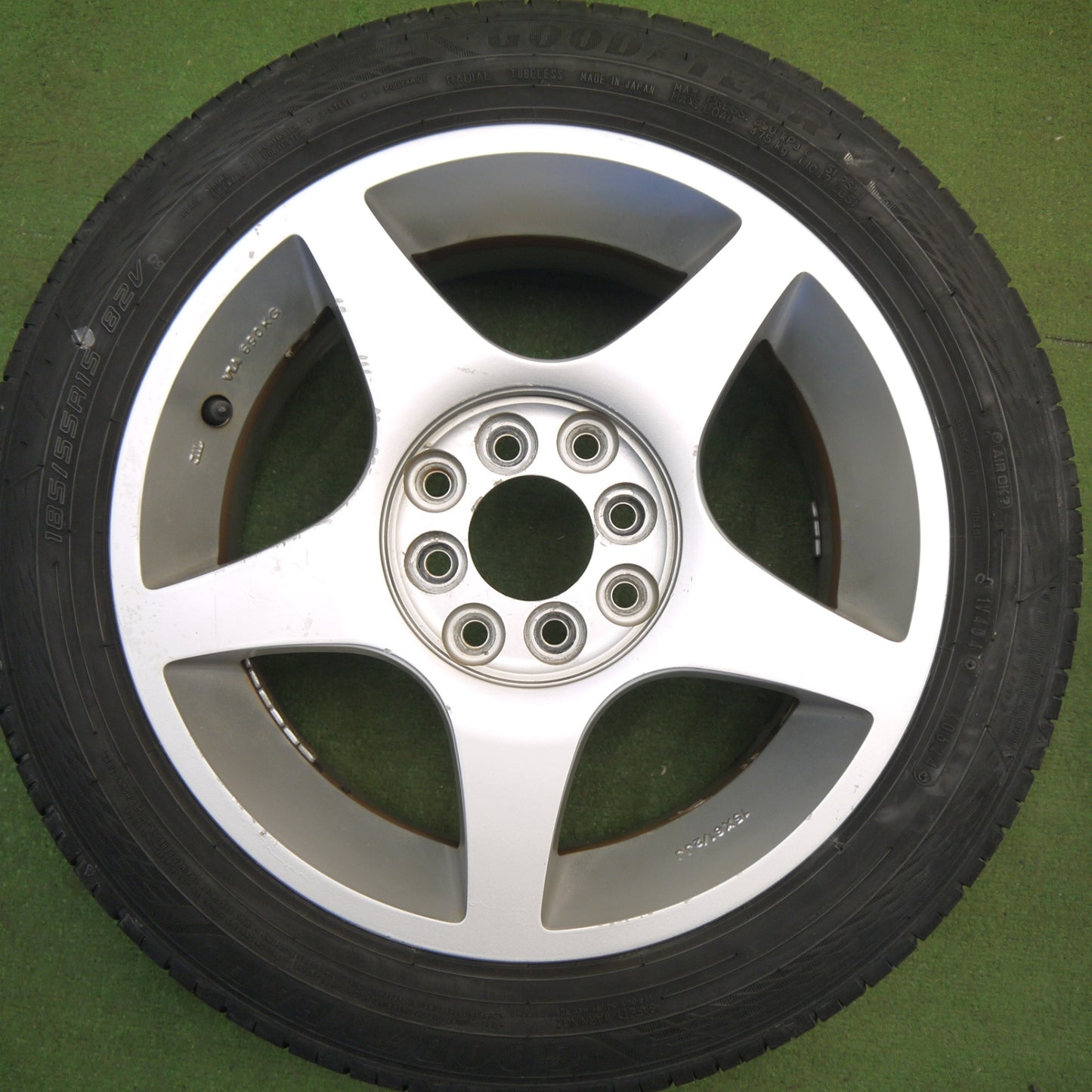 バリ溝！24年！9.5分★185/55R15 グッドイヤー EfficientGrip ECO EG02 社外 アルミ 15インチ PCD100 114.3/4H マルチ★6032310Hノ