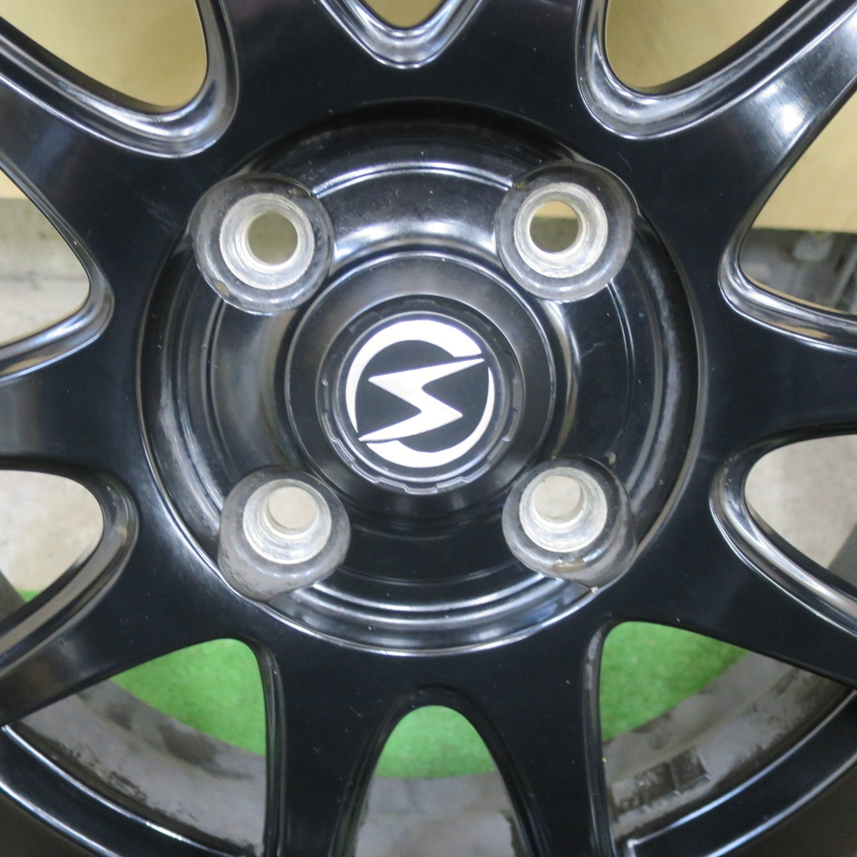 バリ溝！22年！キレイ！8.5分★165/55R15 グッドイヤー イーグル LS2000 hybridⅡ S-HOLD S-5V 15インチ 軽サイズ N-BOX ワゴンR 等 PCD100/4H★6022102TTノ