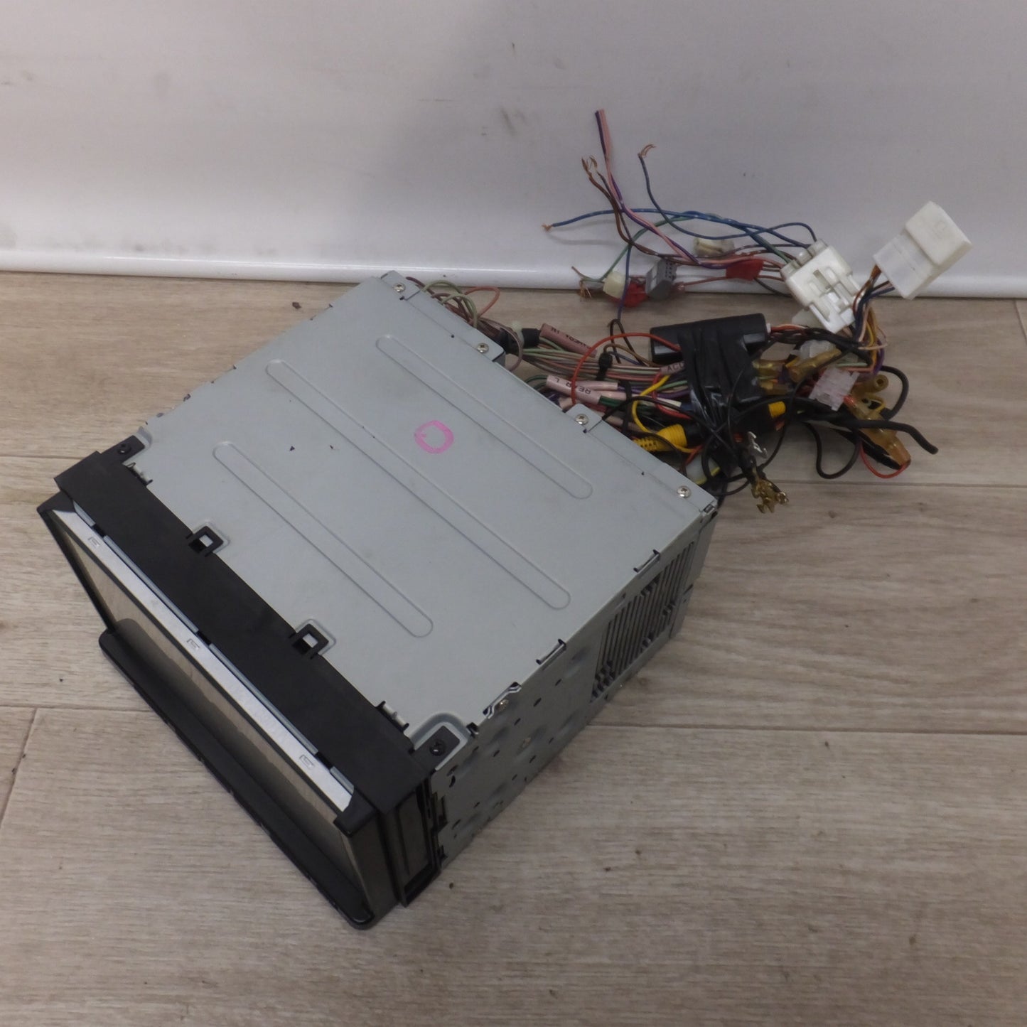 [送料無料] ★パナソニック Panasonic SSDカーナビステーション Strada CN-E300D[50]★