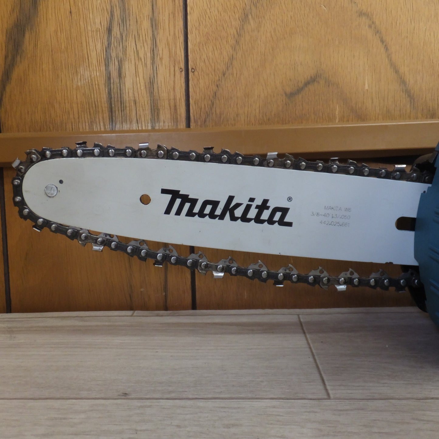 [送料無料] 美品★マキタ makita 250mm 充電式チェンソー MUC250D 36V 本体のみ★