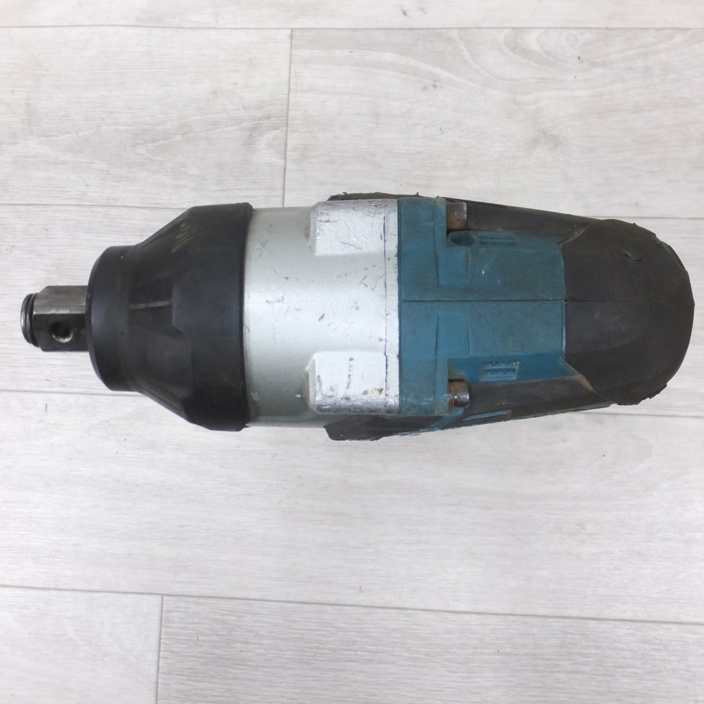 [送料無料] ◆マキタ 充電式 インパクト レンチ 18V TW1001D 充電器 ケース 付き 電動 工具◆