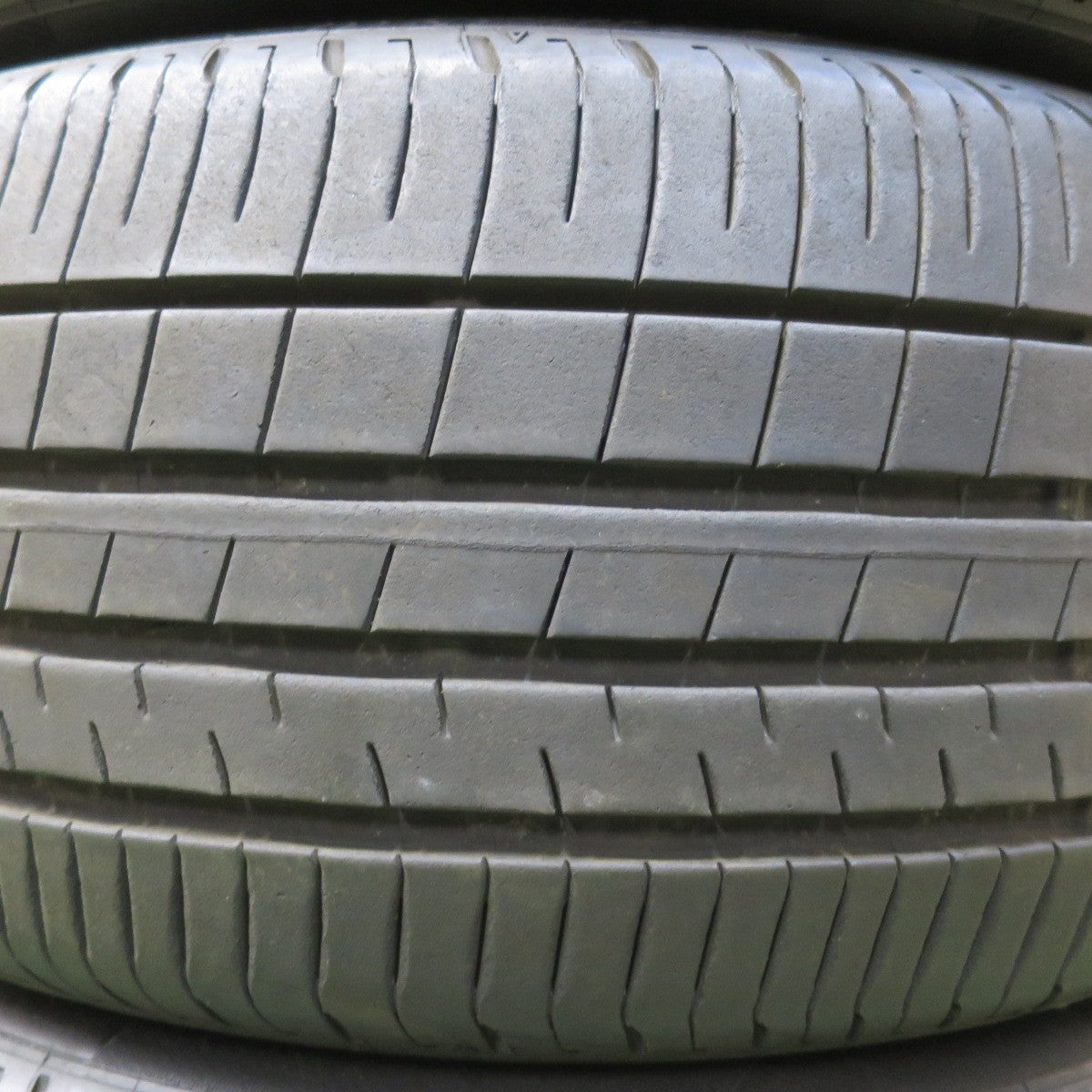 バリ溝！22年！9.5分★225/50R18 ダンロップ VEURO VE304 タイヤ 18インチ C-HR カローラ クロス ヴェゼル オデッセイ 等★5112210イノタ