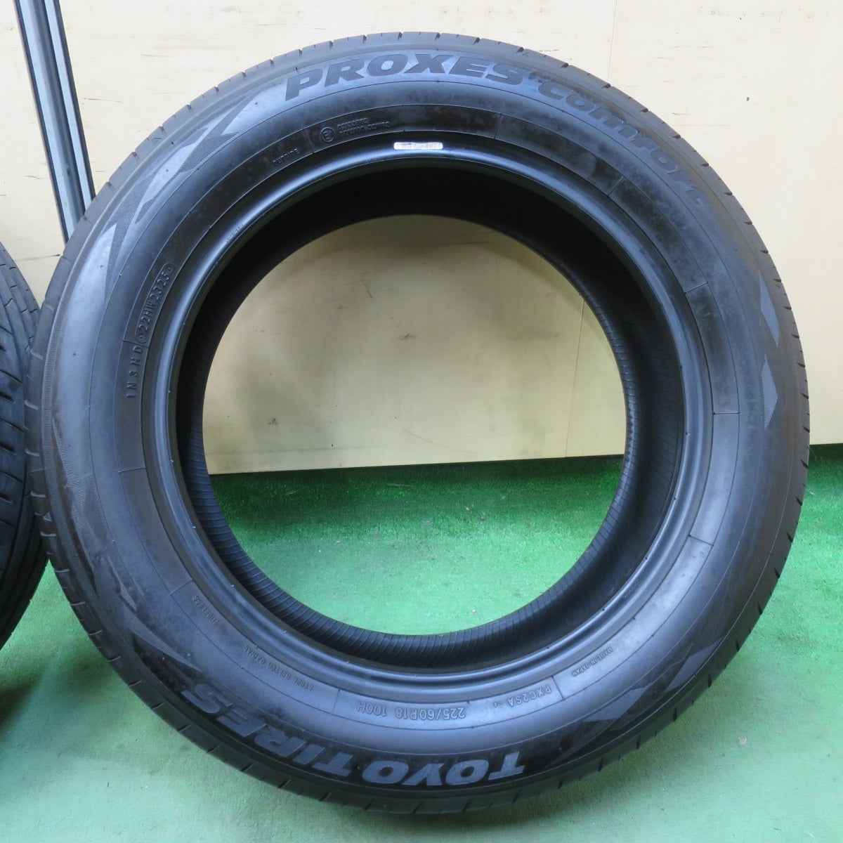バリ溝！25年！ほぼ10分★225/60R18 トーヨー プロクセス Comfort コンフォート タイヤ 18インチ 40系 アルファード ヴェルファイア 等★5121701イノタ