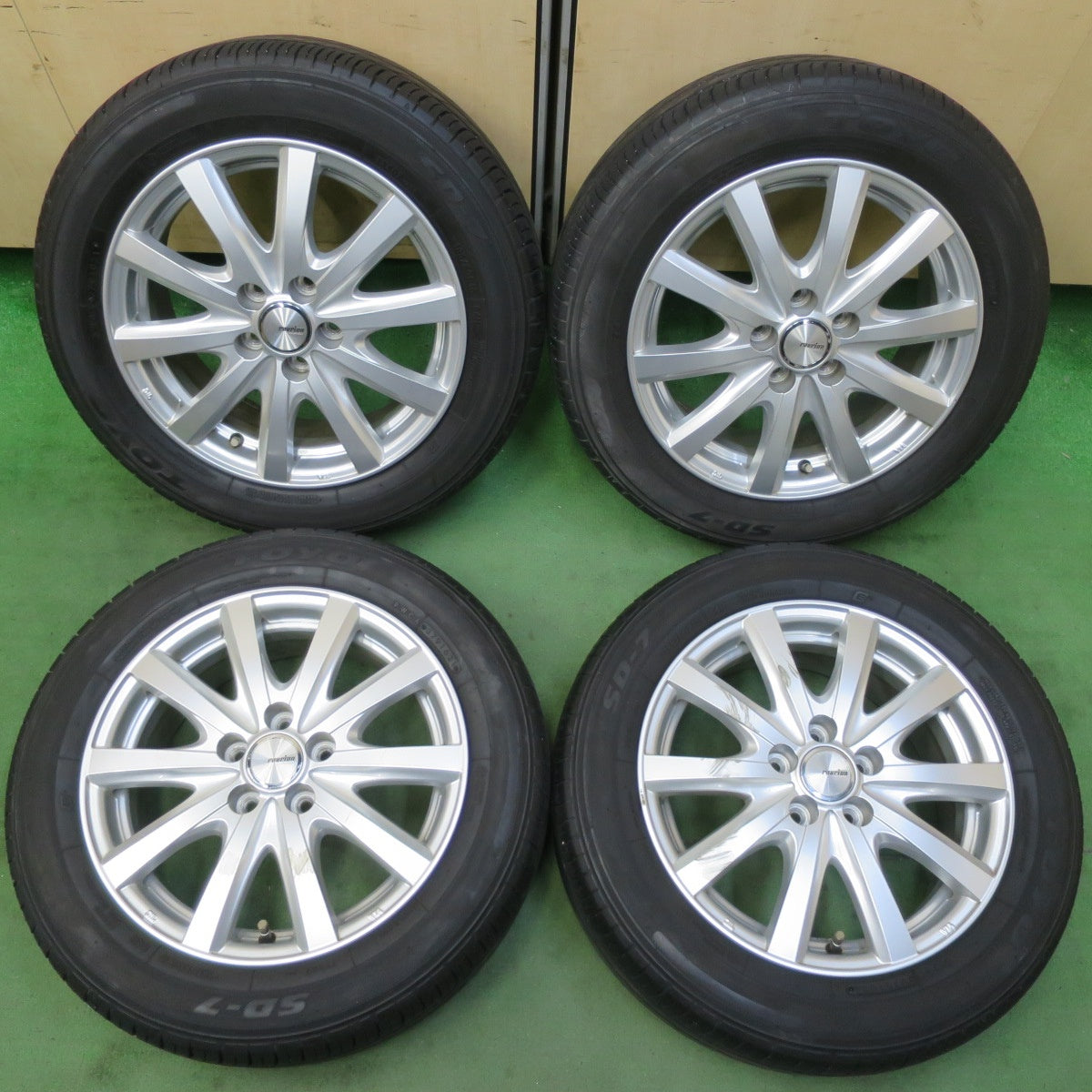 キレイ！21年★シエンタ 等 185/60R15 トーヨー SD-7 ravrion RS01 ラブリオン 15インチ PCD100/5H★5080407イノ