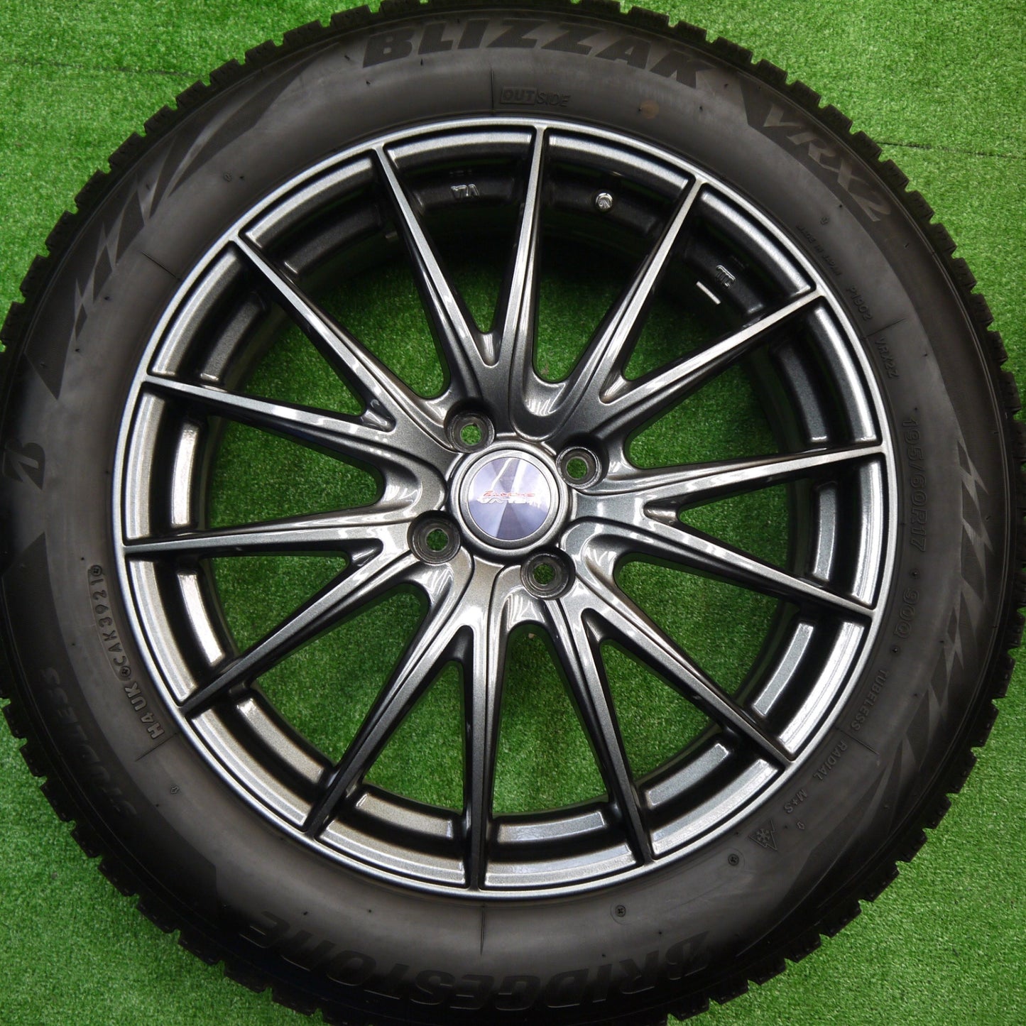 バリ溝！21年！キレイ！9.5分★スタッドレス 195/60R17 ブリヂストン ブリザック VRX2 VELVA SPORTZ ヴェルヴァ 17インチ PCD100/4H★5101410Hス