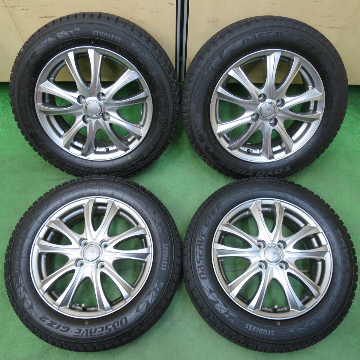 [送料無料] バリ溝！23年！キレイ！ほぼ10分★スタッドレス 175/65R15 トーヨー オブザーブ GIZ2 SIBILLA NEXT C5 シビラ 15インチ PCD100/4H★5010802イス