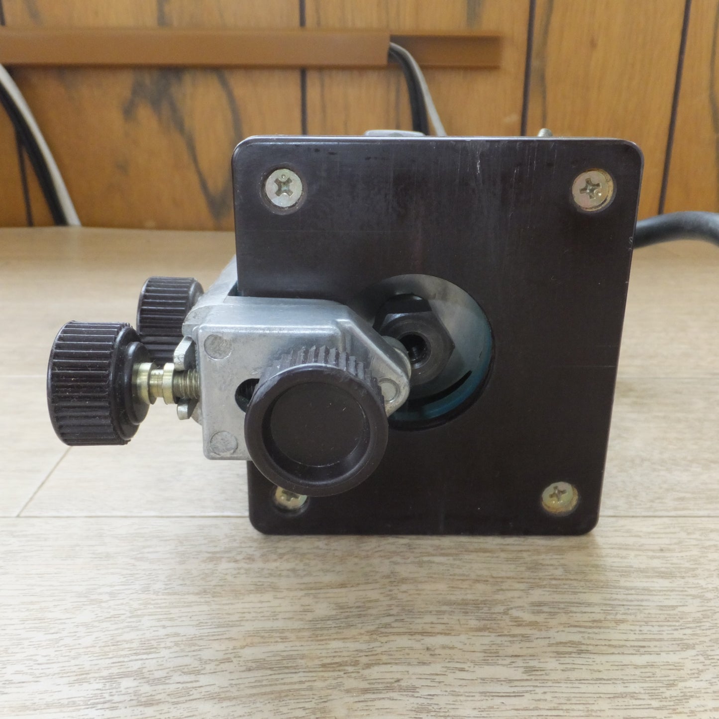 [送料無料] ★マキタ makita トリマー 3700　100V 4.5A 50-60Hz 440W 30000/min.★
