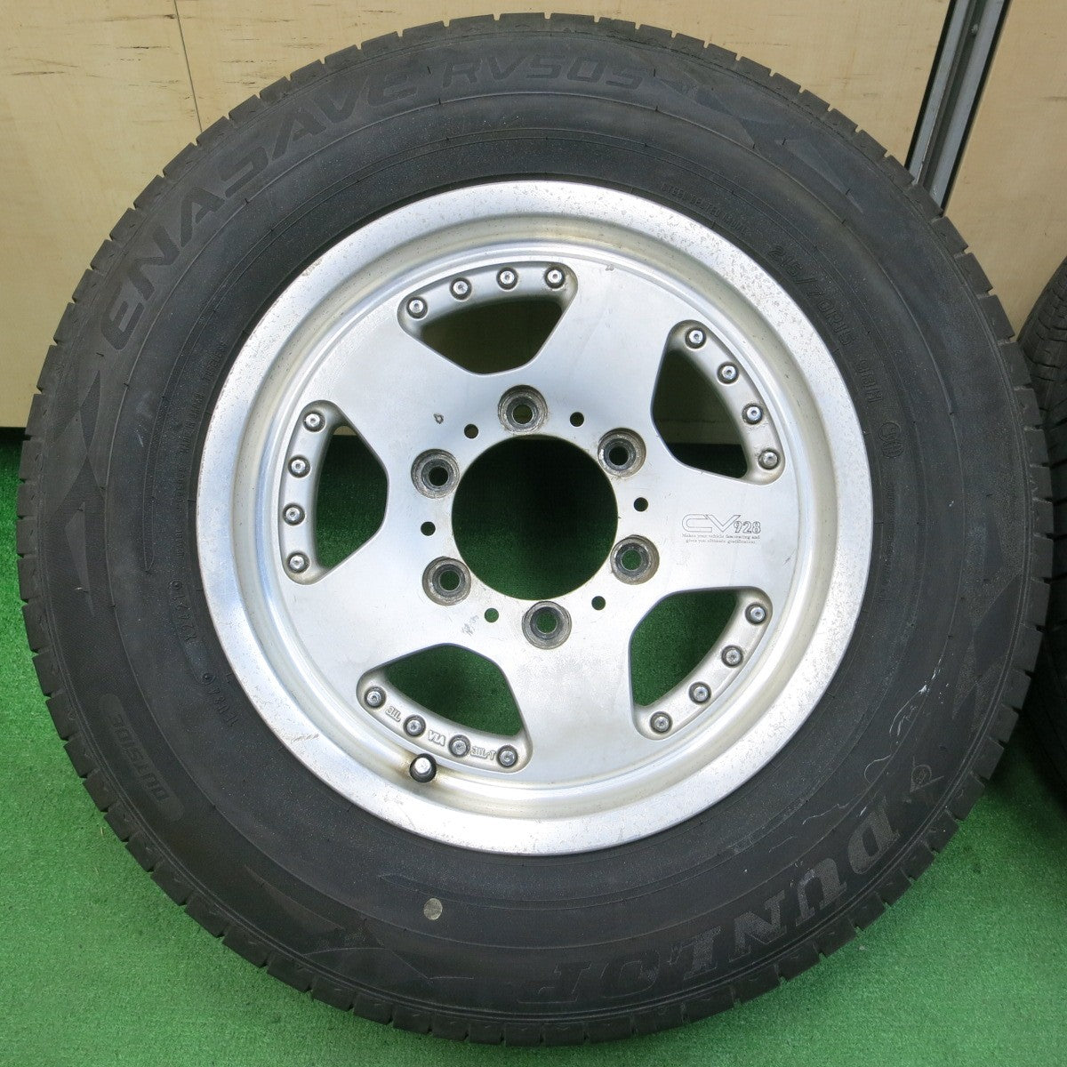 *送料無料* バリ溝！21年！9.5分★レジアスエース等 215/70R15 ダンロップ エナセーブ RV505 CV928 15インチ PCD139.7/6H★4033008イノ